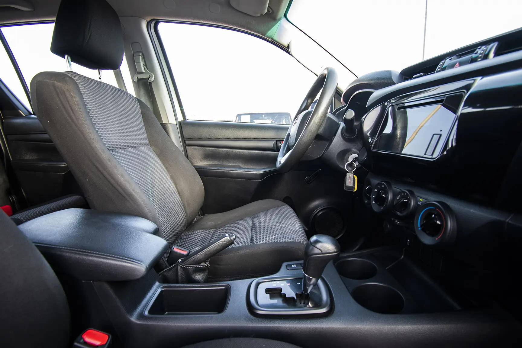 Toyota Hilux Gl Double Cabin 2.7l 4x4 (petrol) 2020
