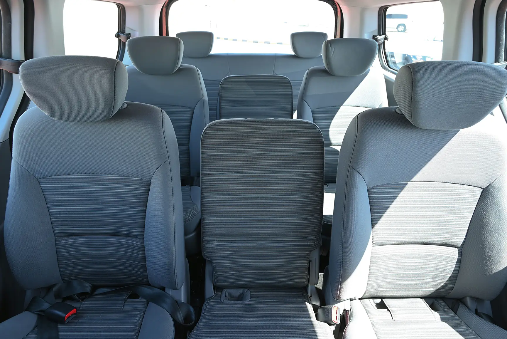 Hyundai  H1 12-Seater Wagon 2021