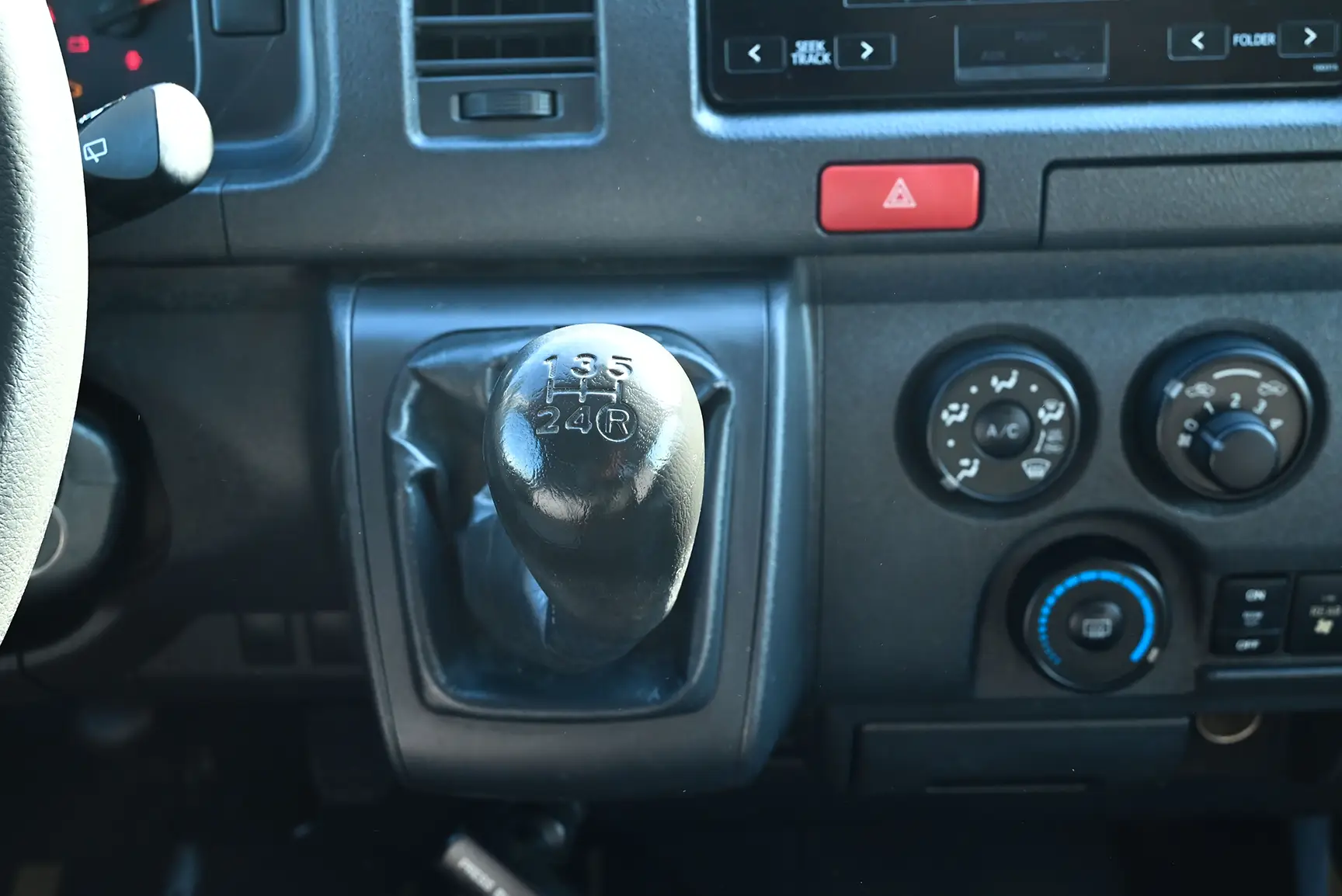 Toyota Hiace Gl High Roof 15-Seater 2015