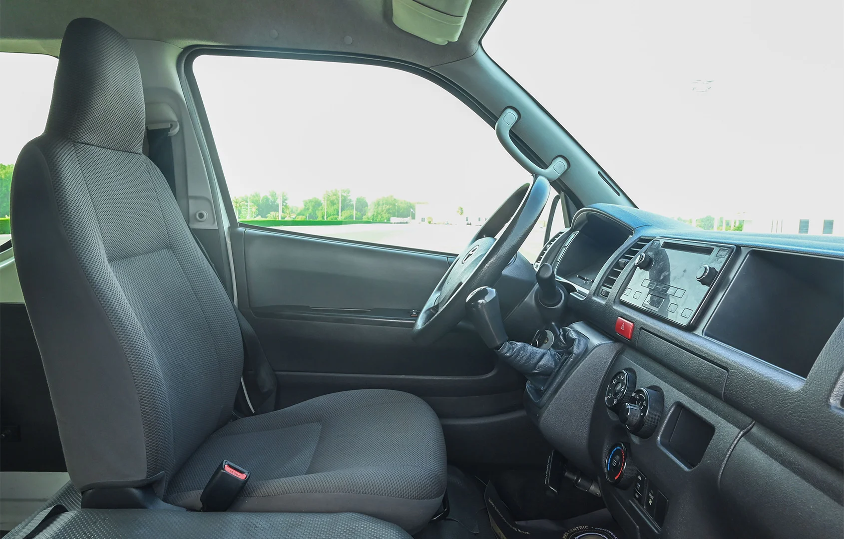 Toyota Hiace Glx - High Roof - 13 Str - Commuter 2018
