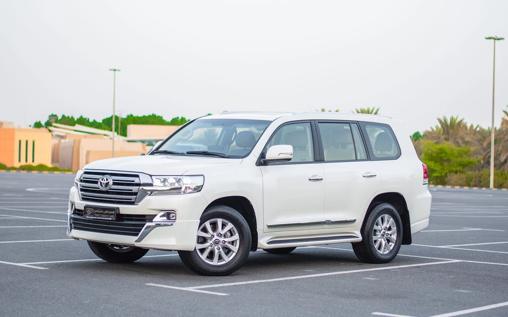 Used 2021 Toyota Land Cruiser GXR White – Left Front Diagonal (45°) View at First Choice Cars Sharjah