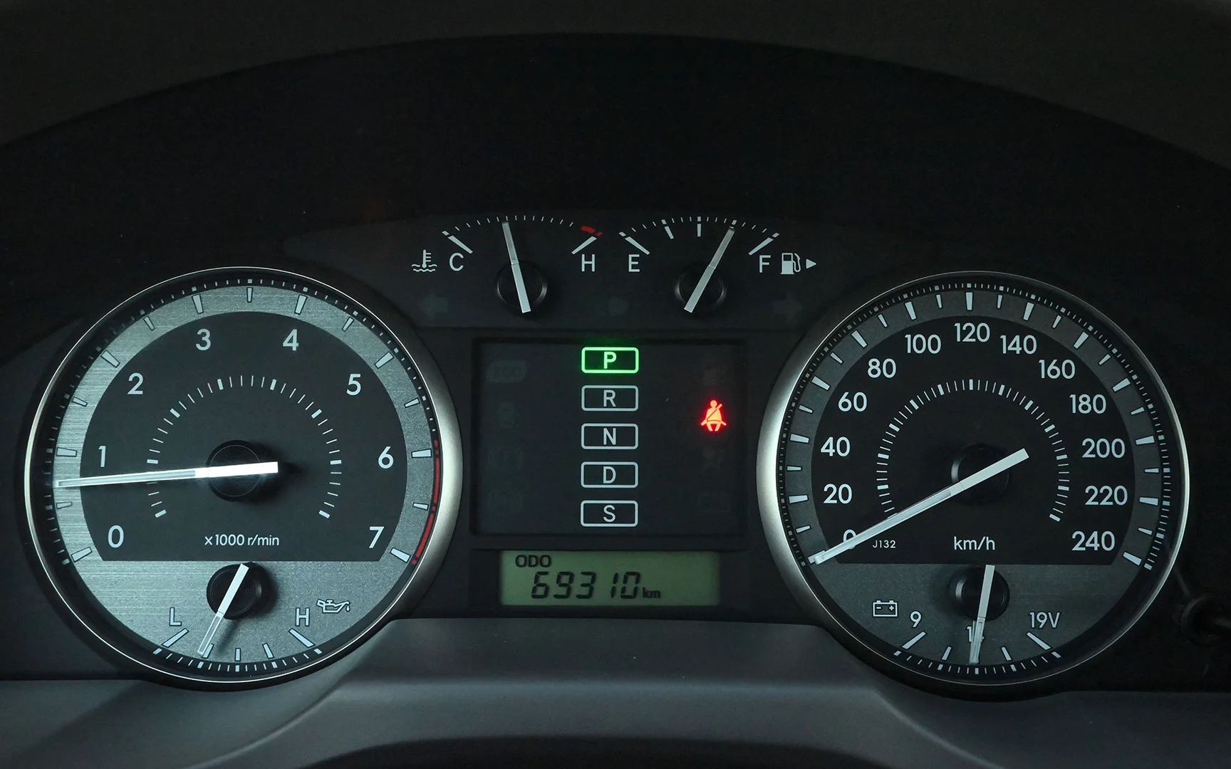 Used 2021 Toyota Land Cruiser GXR White – Odometer / Mileage Reading View at First Choice Cars Sharjah