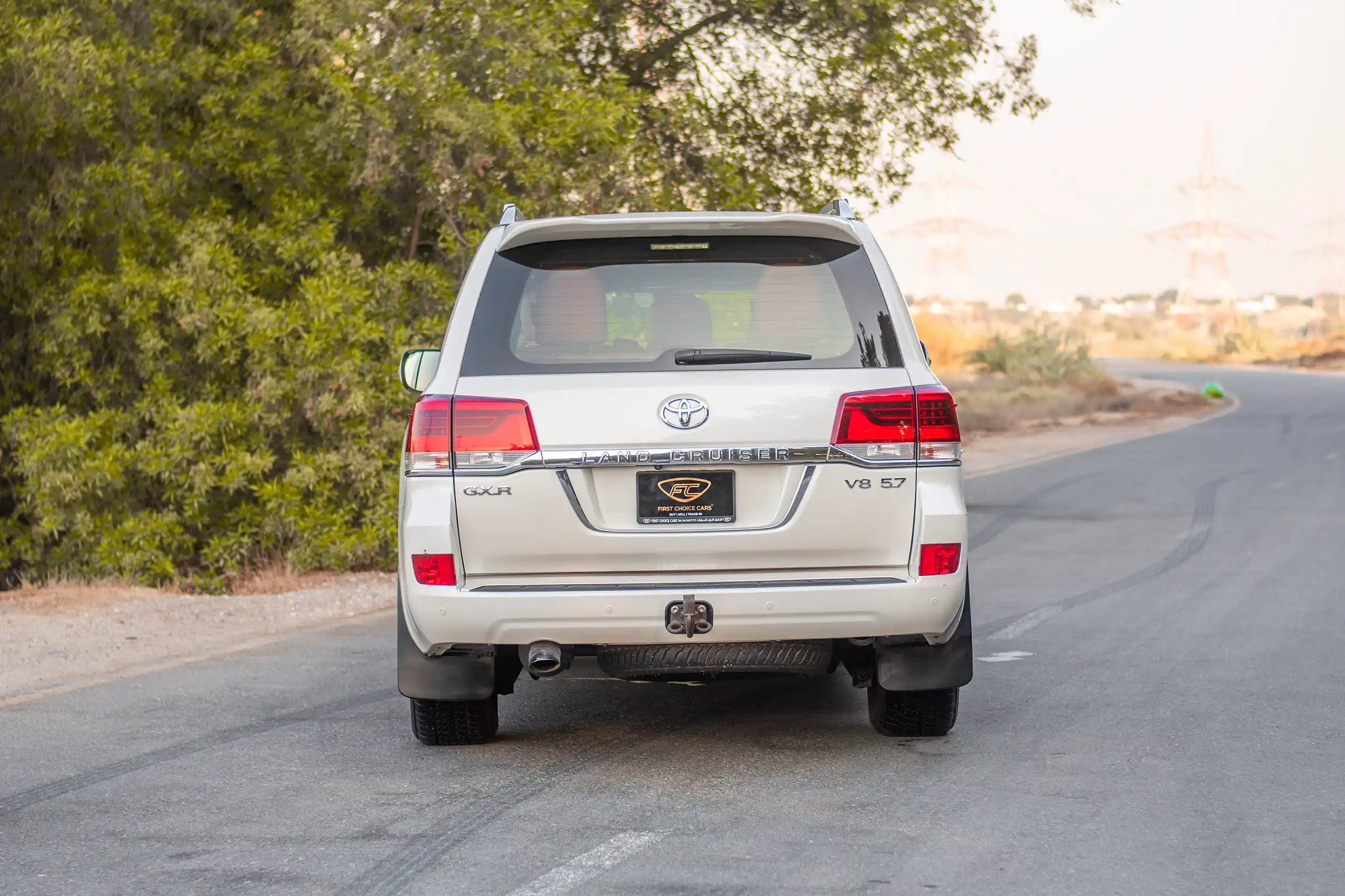 Used 2016 Toyota Land Cruiser GXR White – Back/Rear View at First Choice Cars Sharjah