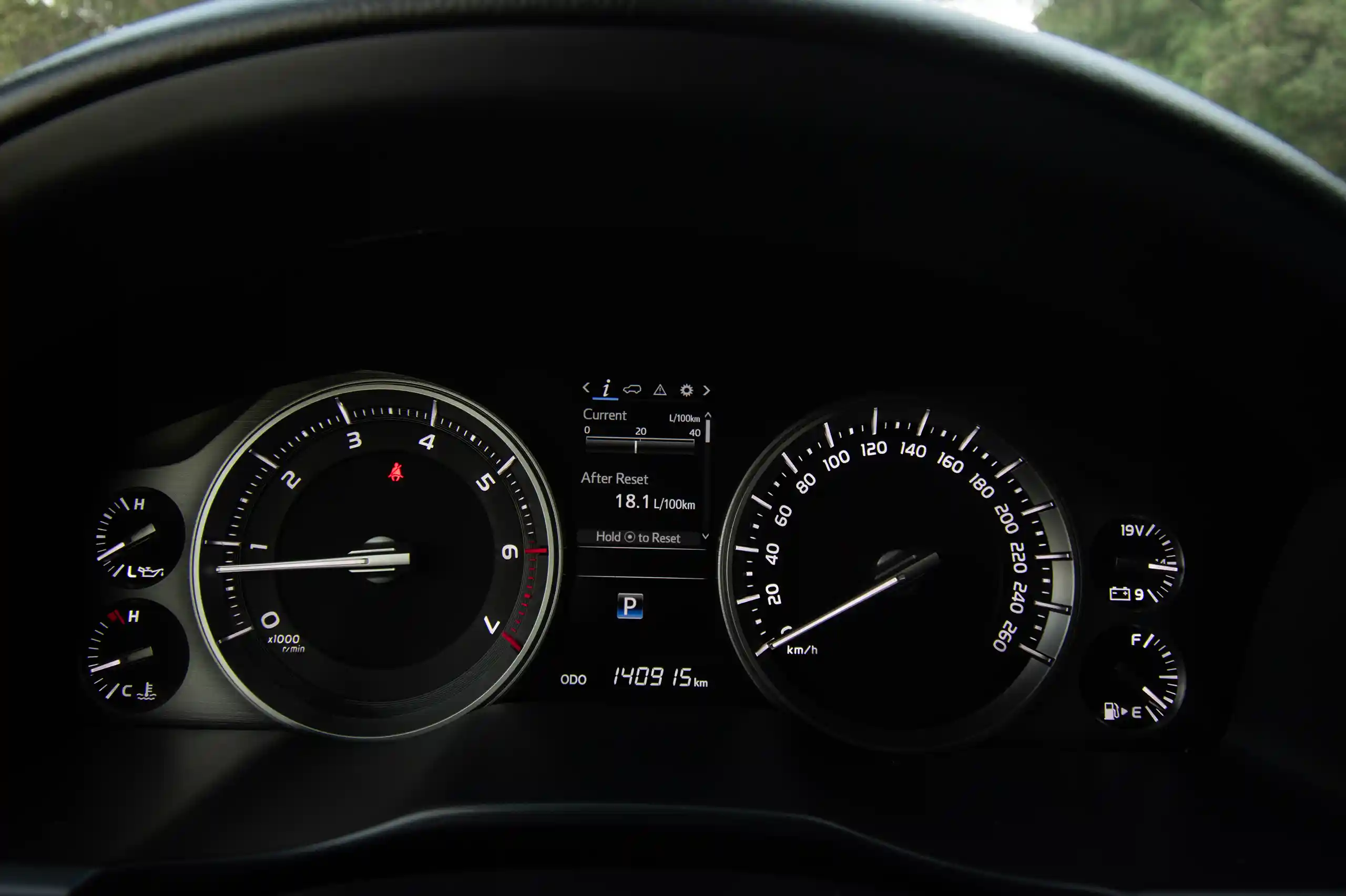 Used 2016 Toyota Land Cruiser GXR White – Odometer / Mileage Reading View at First Choice Cars Sharjah