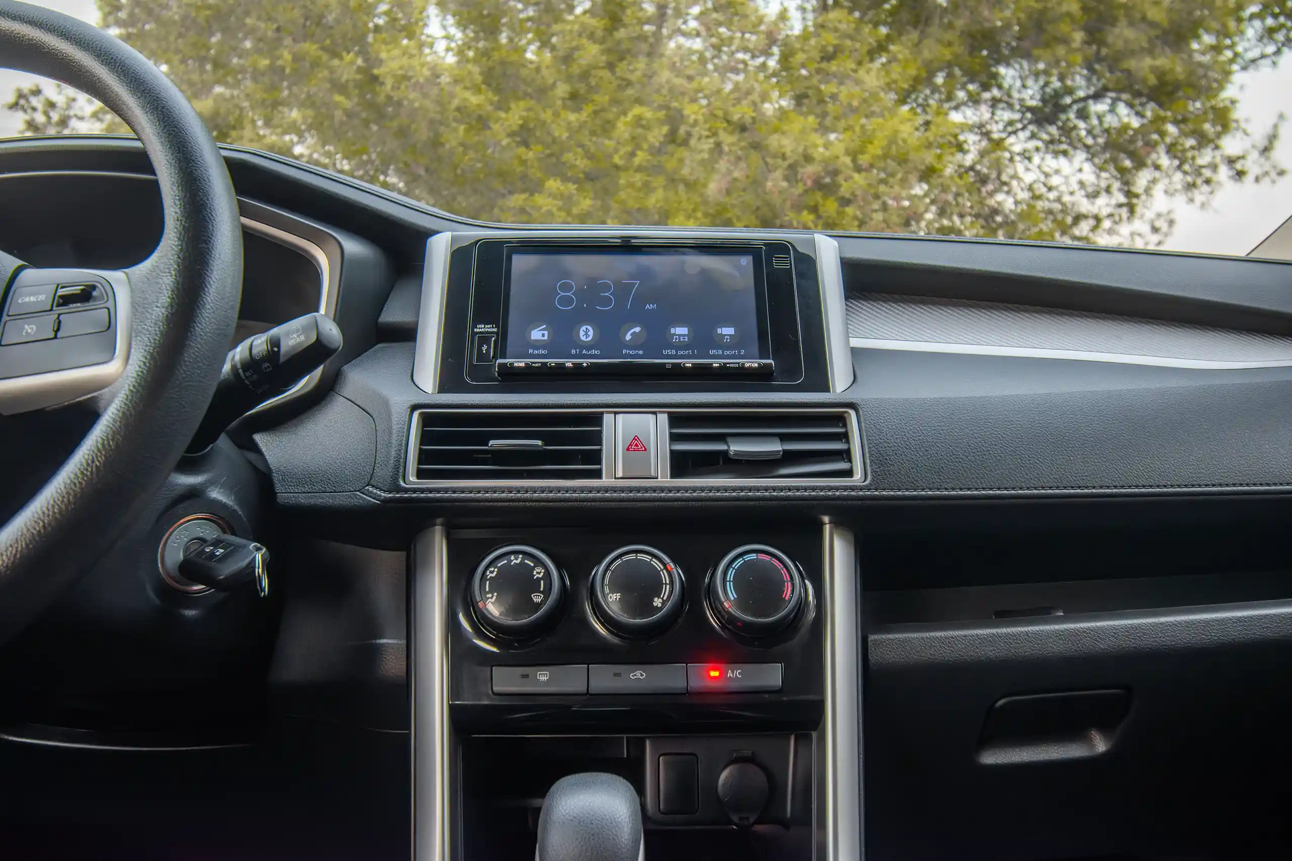 Used 2022 Mitsubishi XPANDER GLS Silver – Infotainment / Touchscreen System at First Choice Cars Sharjah