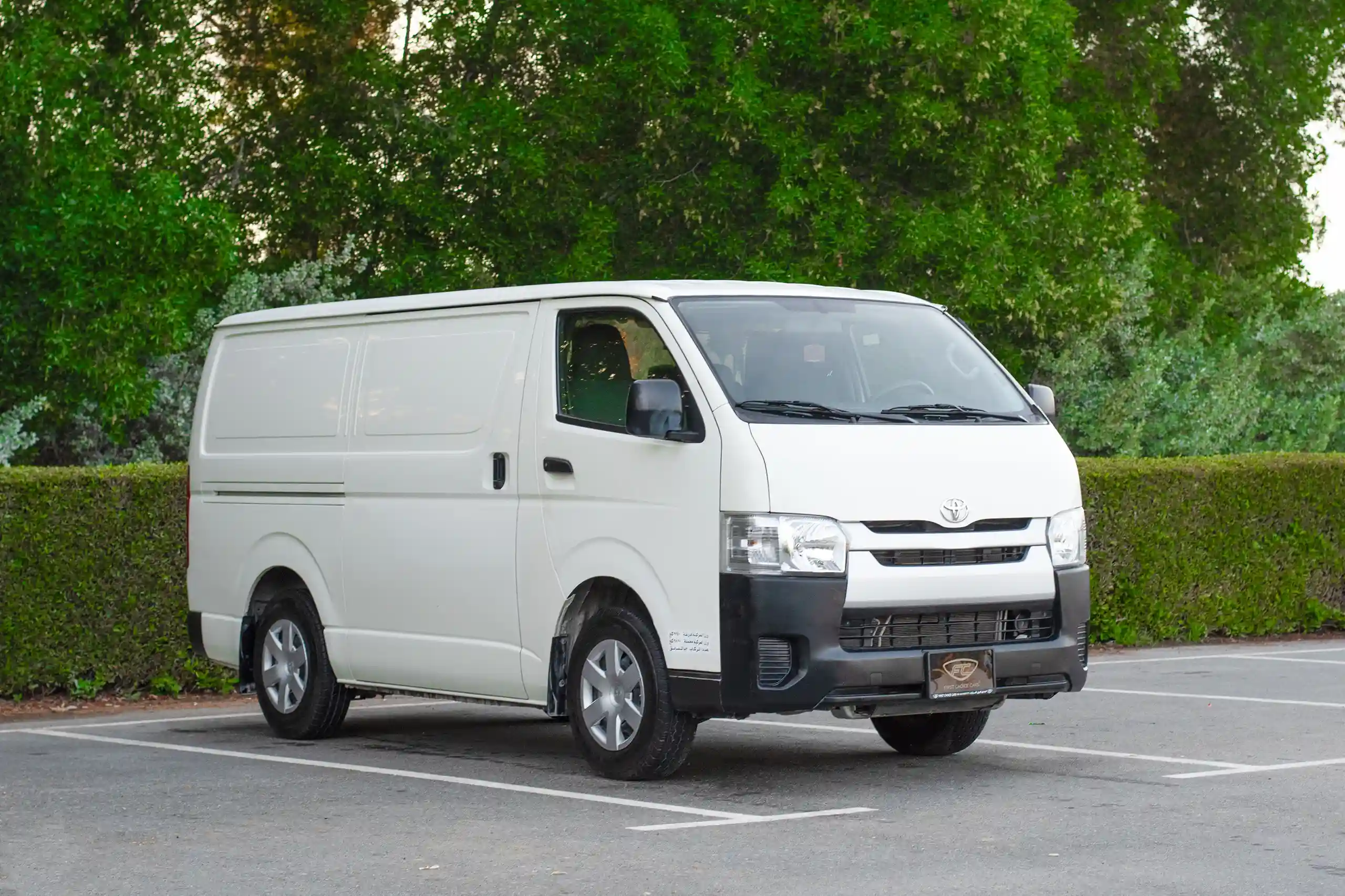 Used 2022 Toyota Hiace GL - Std Roof White – Right Front Diagonal (45°) View at First Choice Cars Sharjah