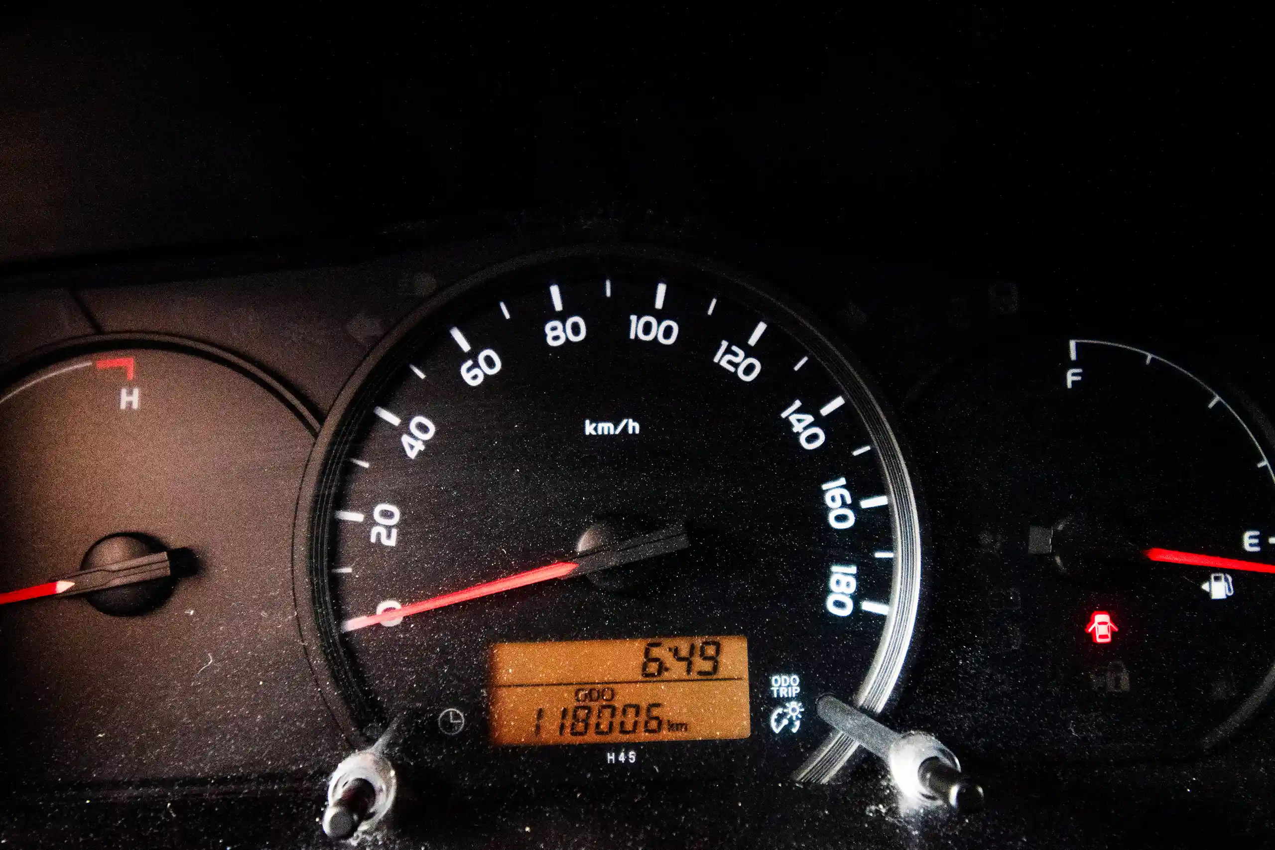 Used 2022 Toyota Hiace Std Roof - Chiller White – Odometer / Mileage Reading View at First Choice Cars Sharjah