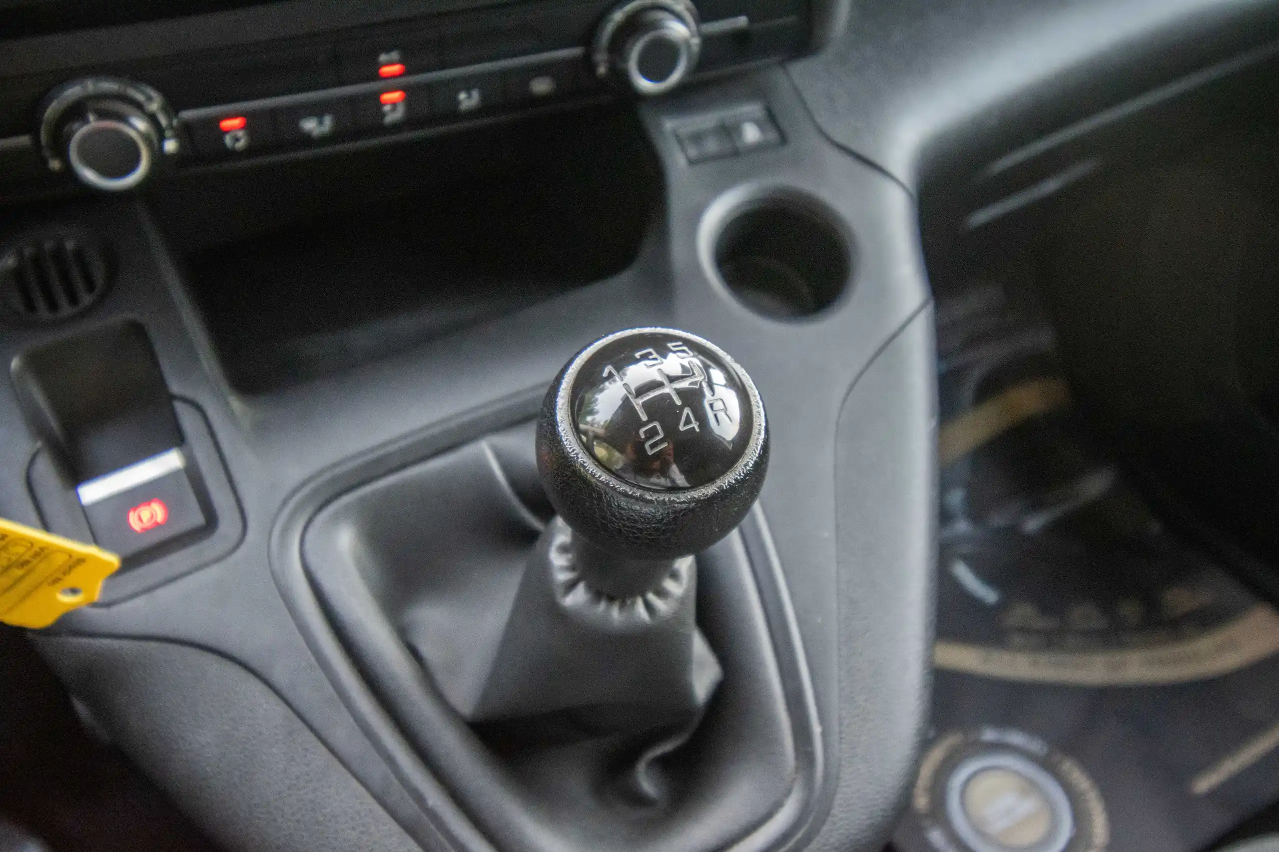 Used 2022 Peugeot Partner Standard White – Center Console & Gear Shifter at First Choice Cars Sharjah