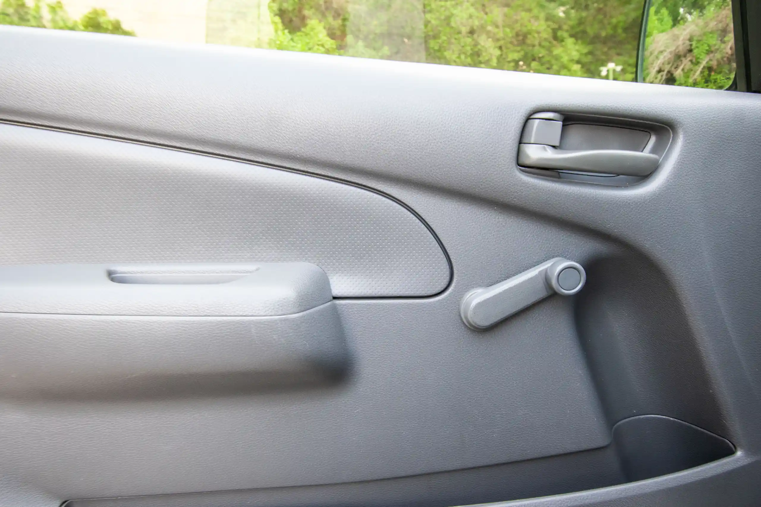 Used 2022 Nissan Urvan Panel Van S/R White – Driver Door Panel Full View at First Choice Cars Sharjah