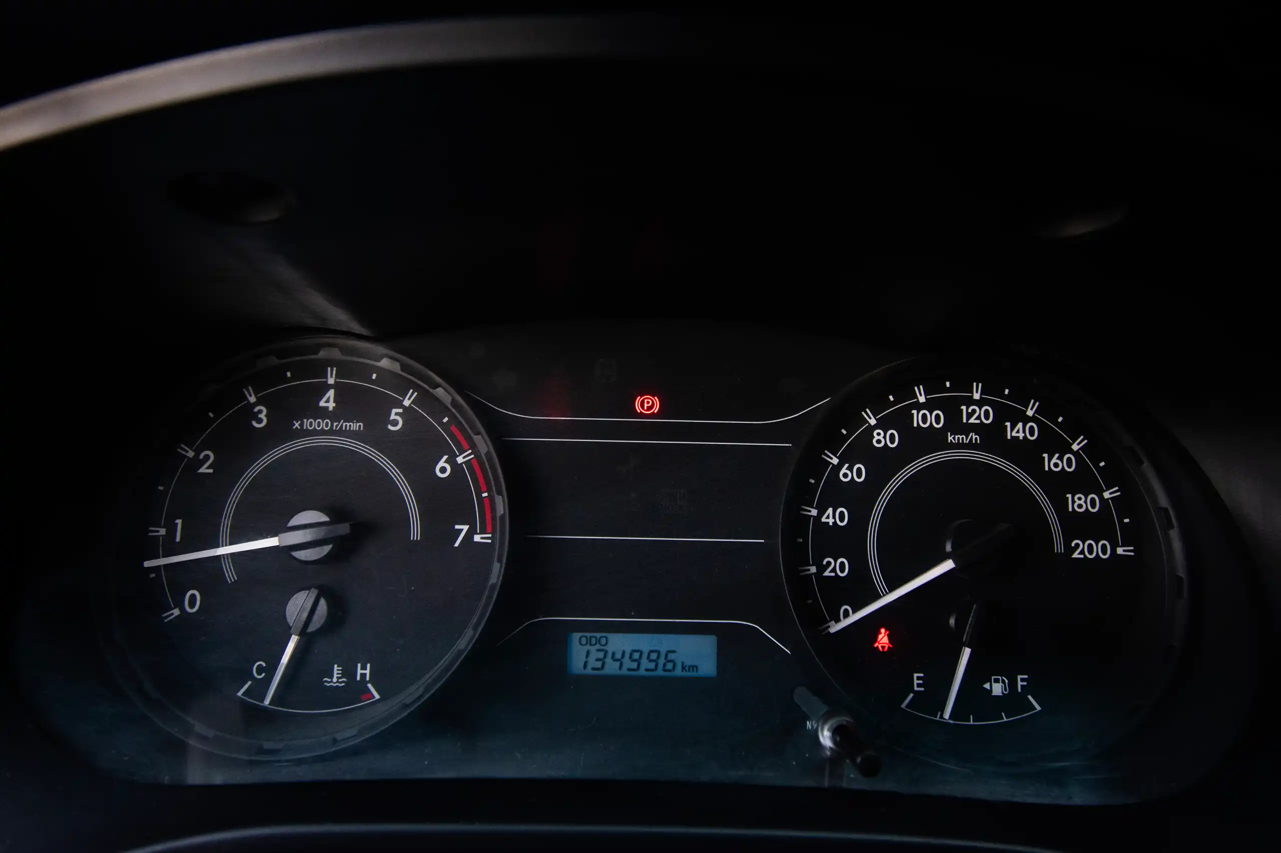 Used 2021 Toyota Hilux GLX Double Cabin 2.7L 4x4 (petrol) White – Odometer / Mileage Reading View at First Choice Cars Sharjah