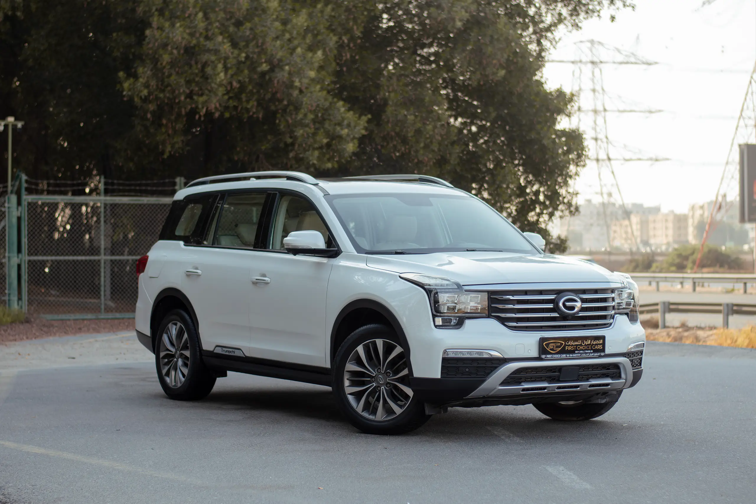 Used 2020 GAC GS8 GL White – Right Front Diagonal (45°) View at First Choice Cars Sharjah