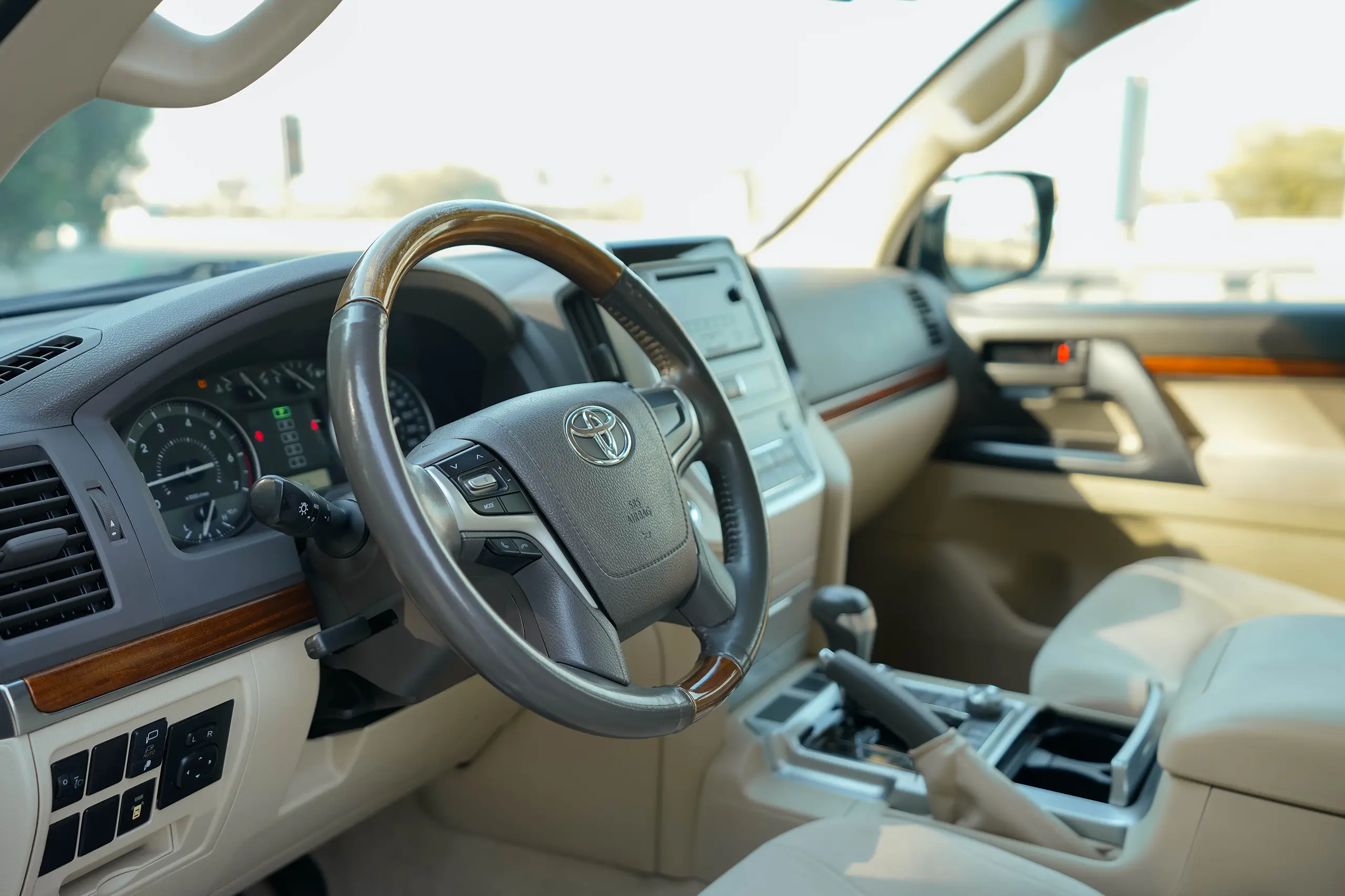 Used 2018 Toyota Land Cruiser Exr 4.0L V6 White – Driver Side Dashboard & Steering View at First Choice Cars Sharjah