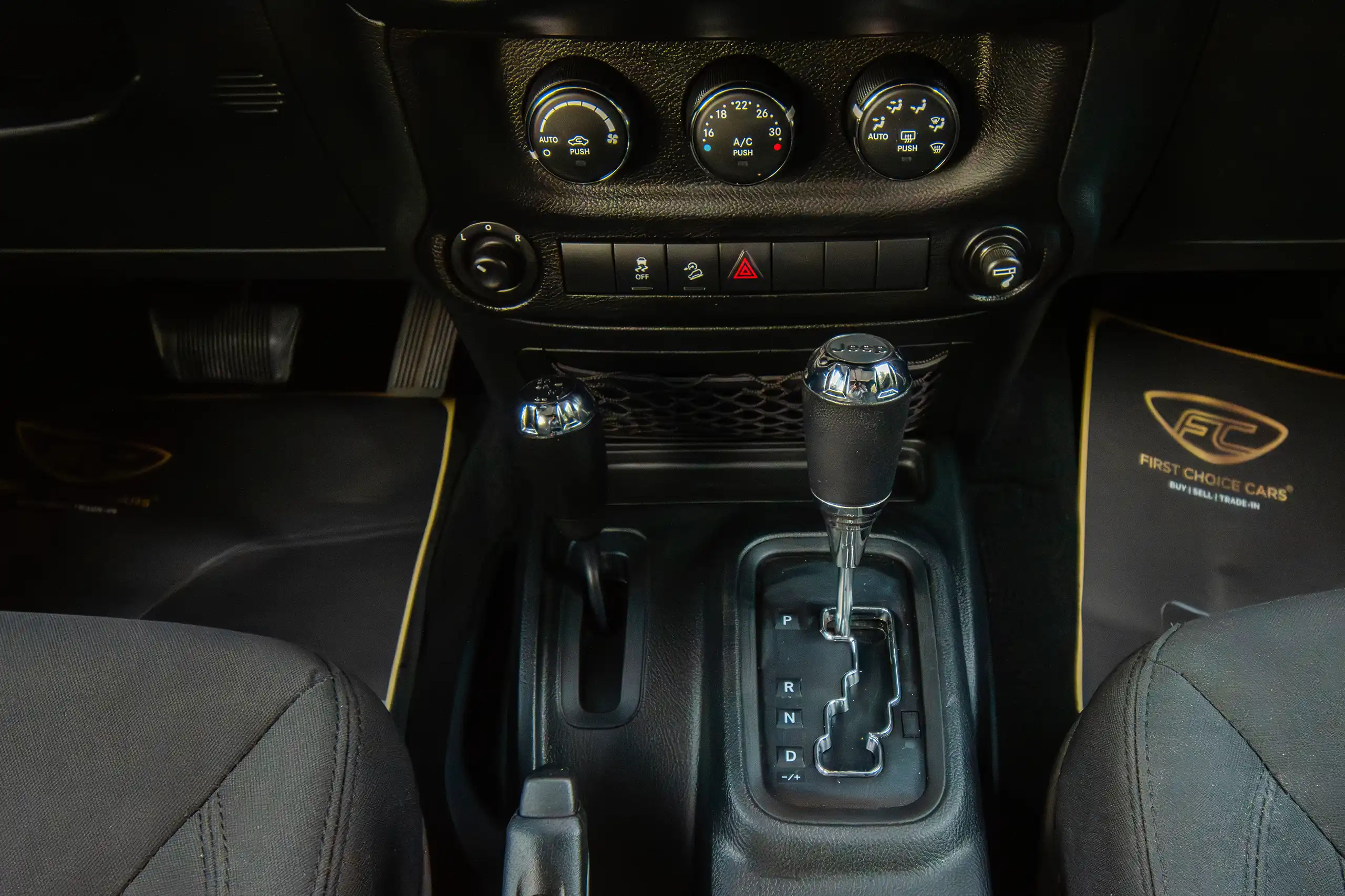 Used 2018 Jeep Wrangler Unlimited Willys Wheeler Silver – Center Console & Gear Shifter at First Choice Cars Sharjah