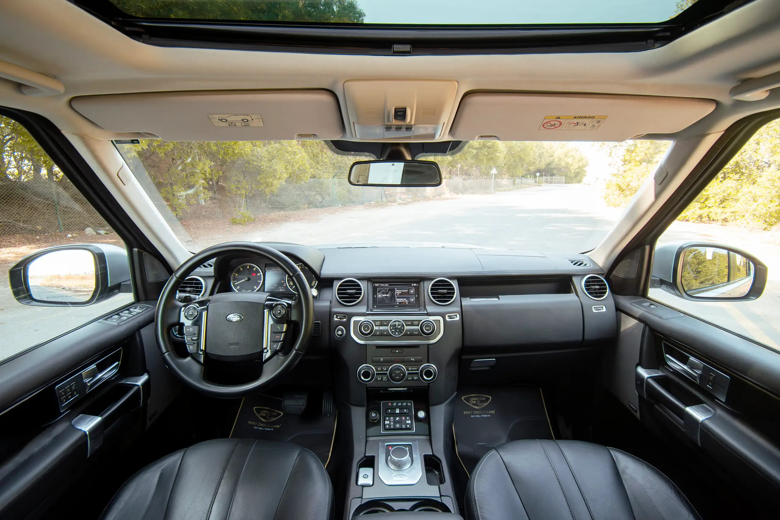 Used 2016 Land Rover LR4 HSE Silver – Front Cabin / Dashboard Full View at First Choice Cars Sharjah