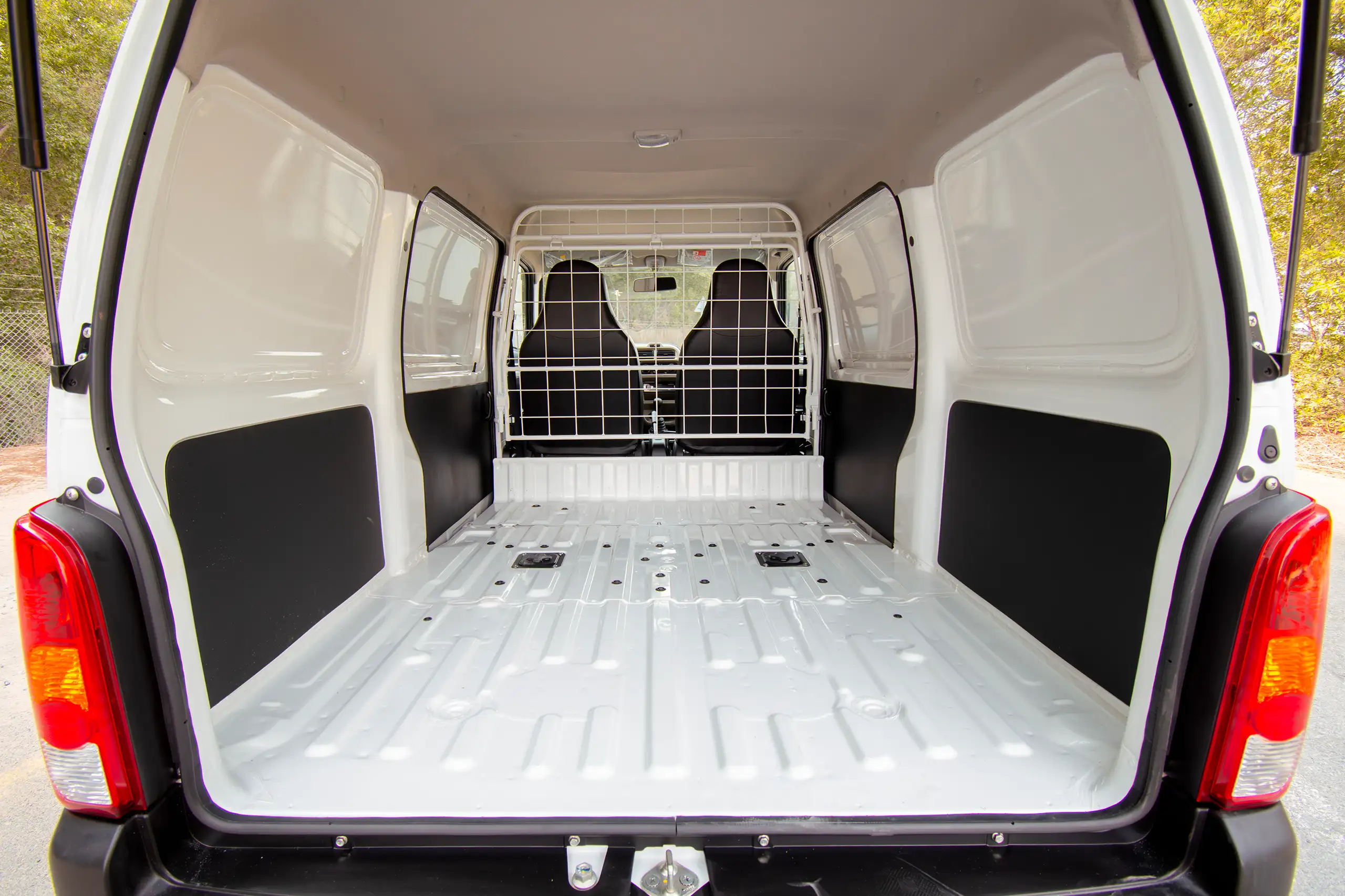 Used 2023 Suzuki Eeco Cargo White – Delivery Box Rear Opening View at First Choice Cars Sharjah