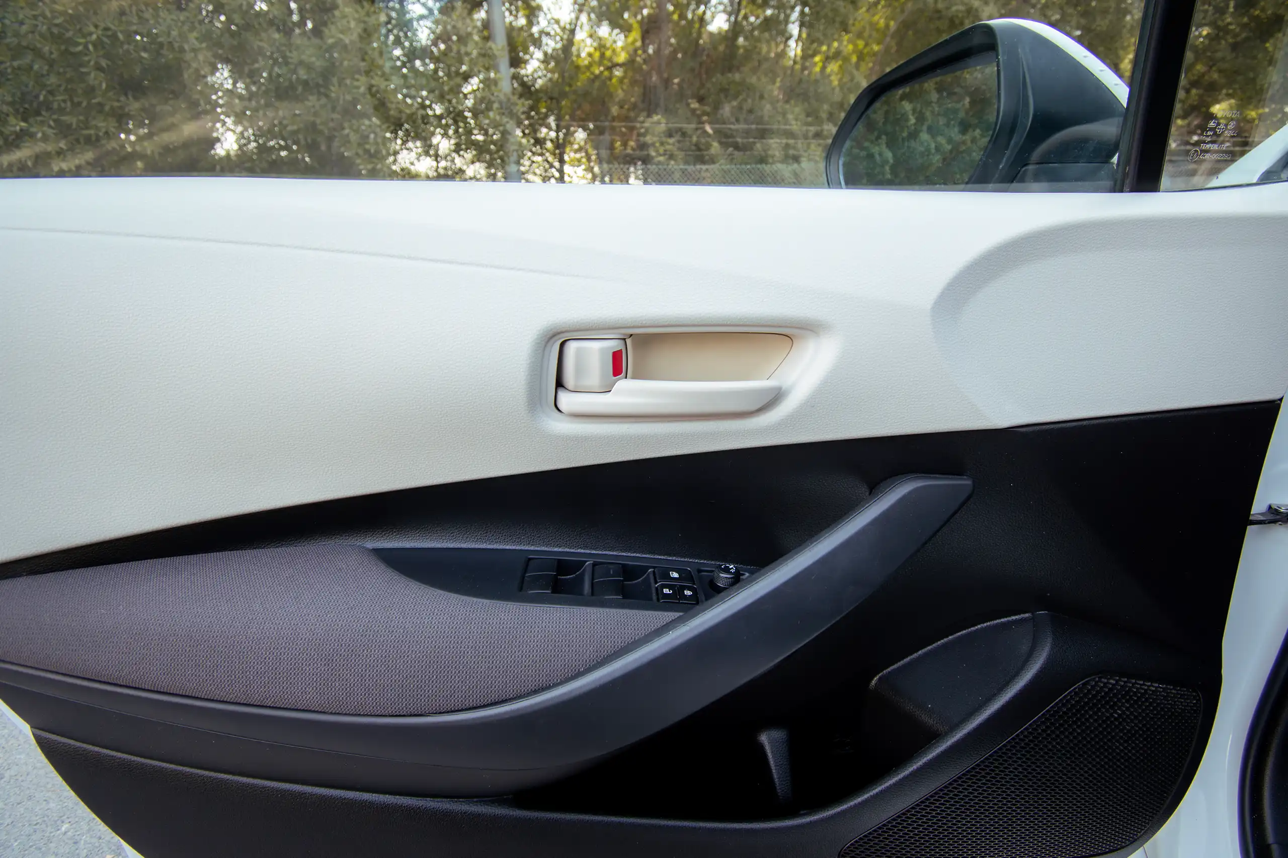 Used 2022 Toyota Corolla Xli White – Driver Door Panel Full View at First Choice Cars Sharjah