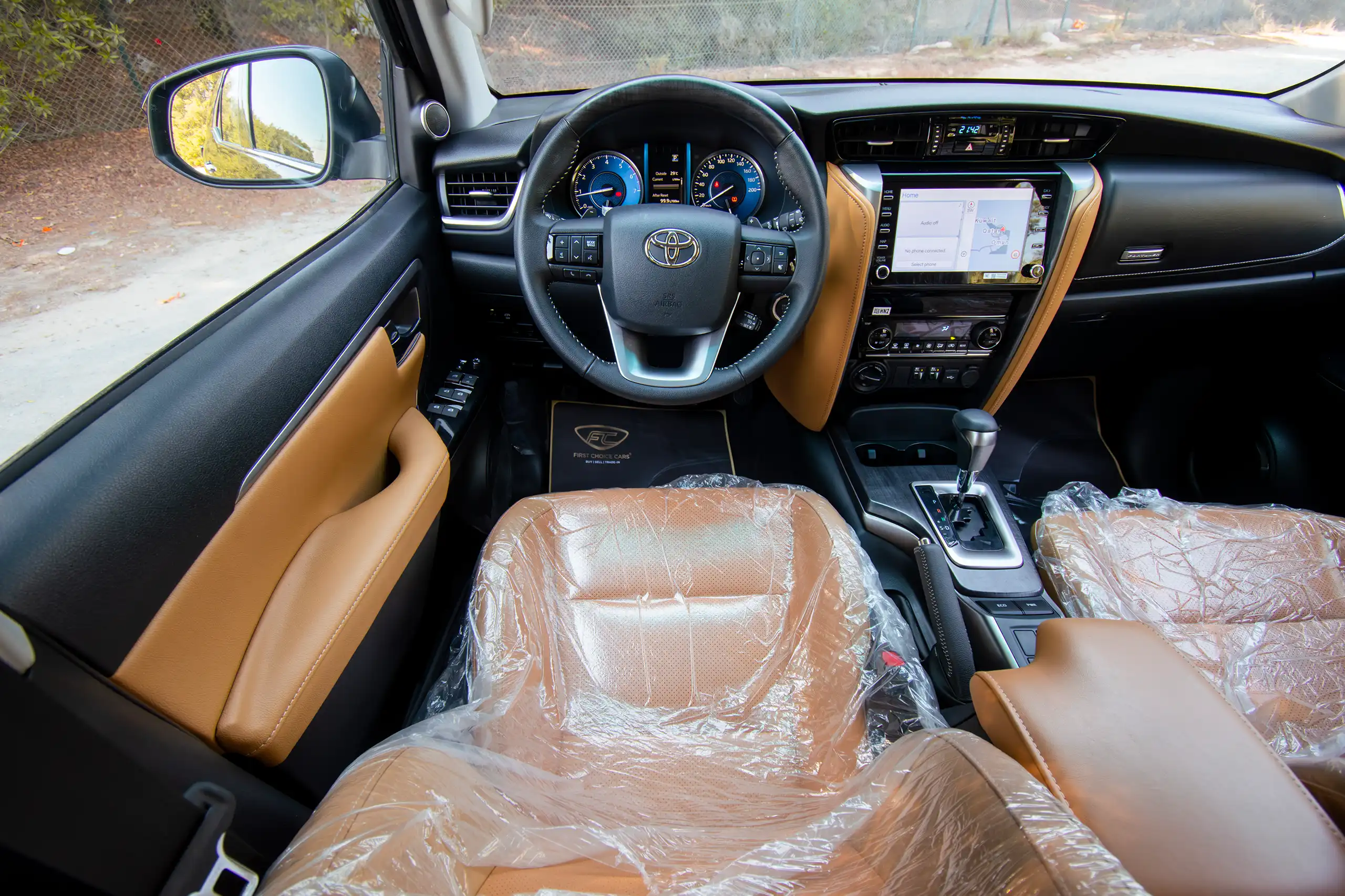 Used 2024 Toyota Fortuner SR5 Black – Steering Wheel & Instrument Cluster at First Choice Cars Sharjah