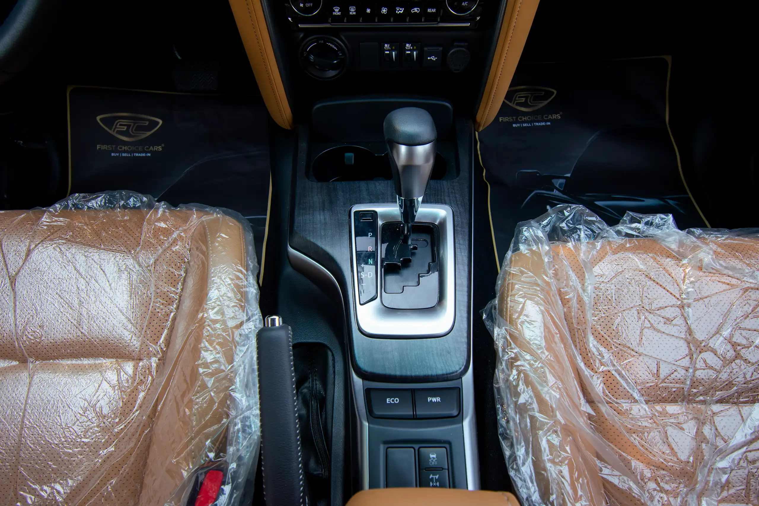 Used 2024 Toyota Fortuner VXR Black – Center Console & Gear Shifter at First Choice Cars Sharjah