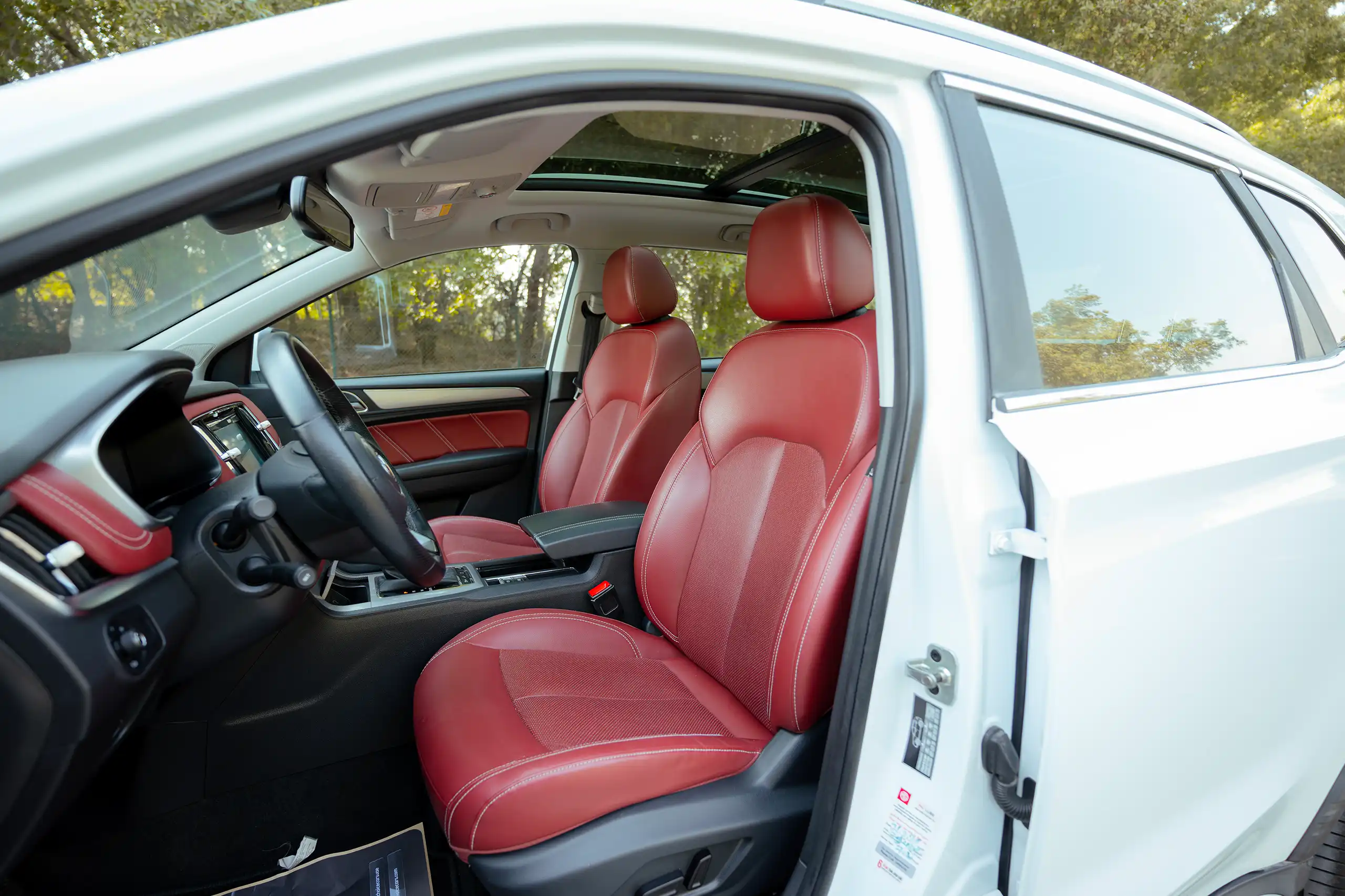 Used 2023 MG RX5 Luxury White – Front Driver Side Cabin View at First Choice Cars Sharjah