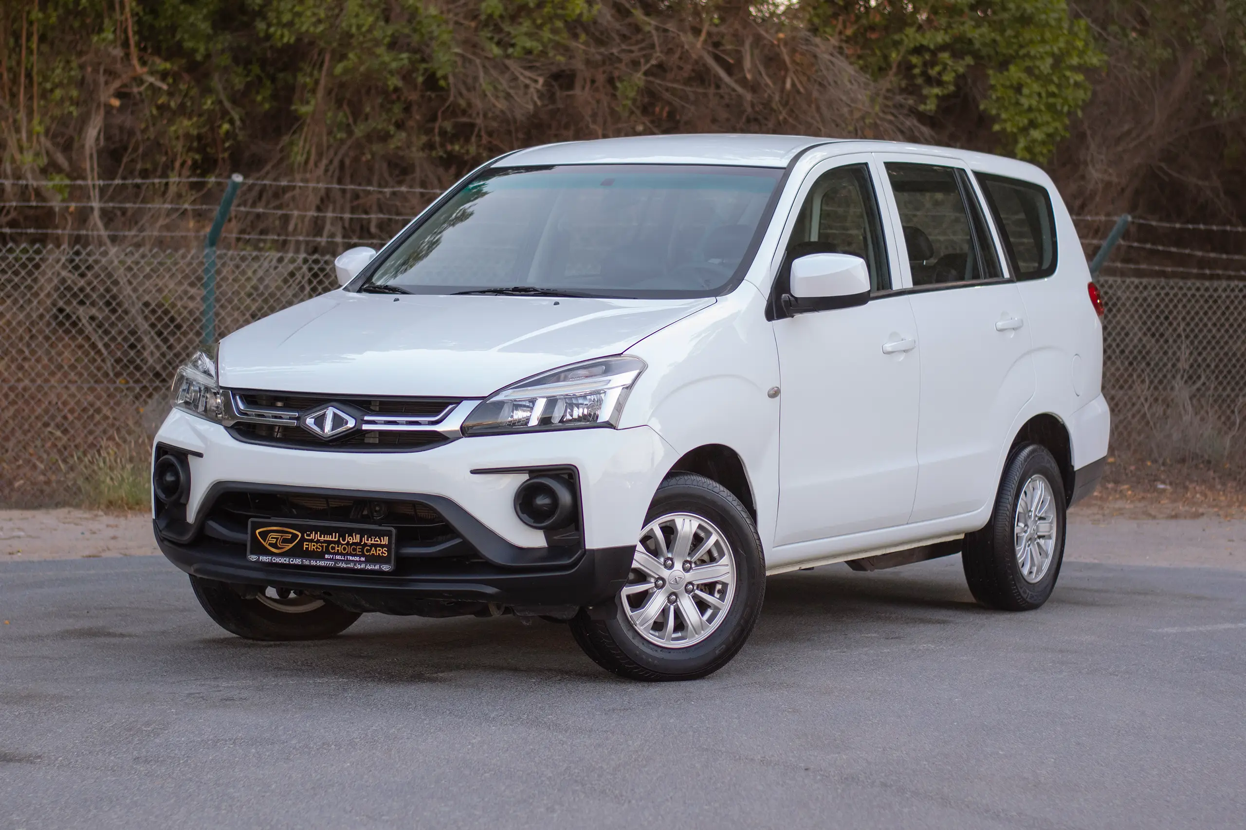 Used 2020 CMC Z7 Standard White – Left Front Diagonal (45°) View at First Choice Cars Sharjah