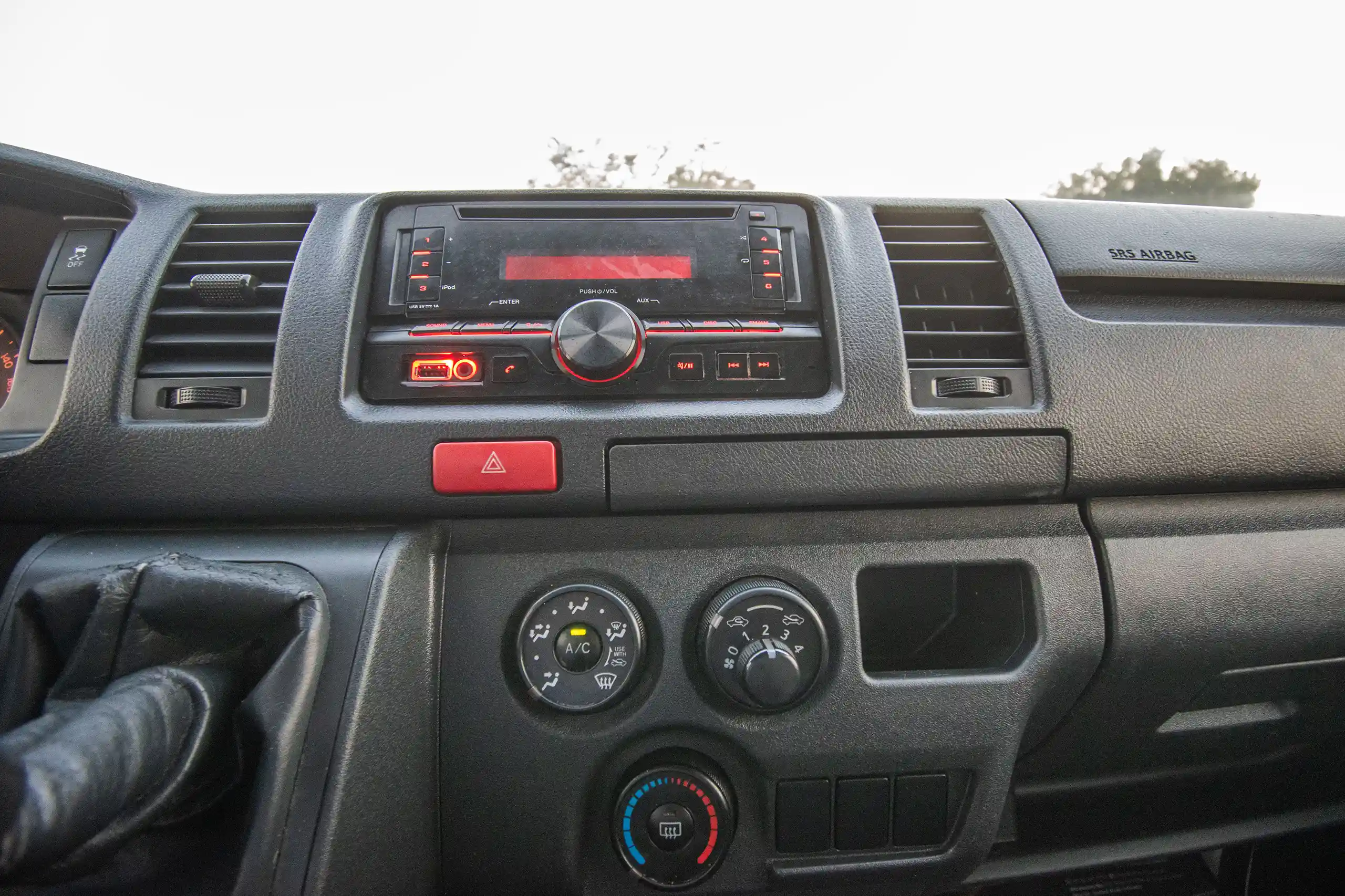 Used 2022 Toyota Hiace GL - Std Roof White – Infotainment / Touchscreen System at First Choice Cars Sharjah