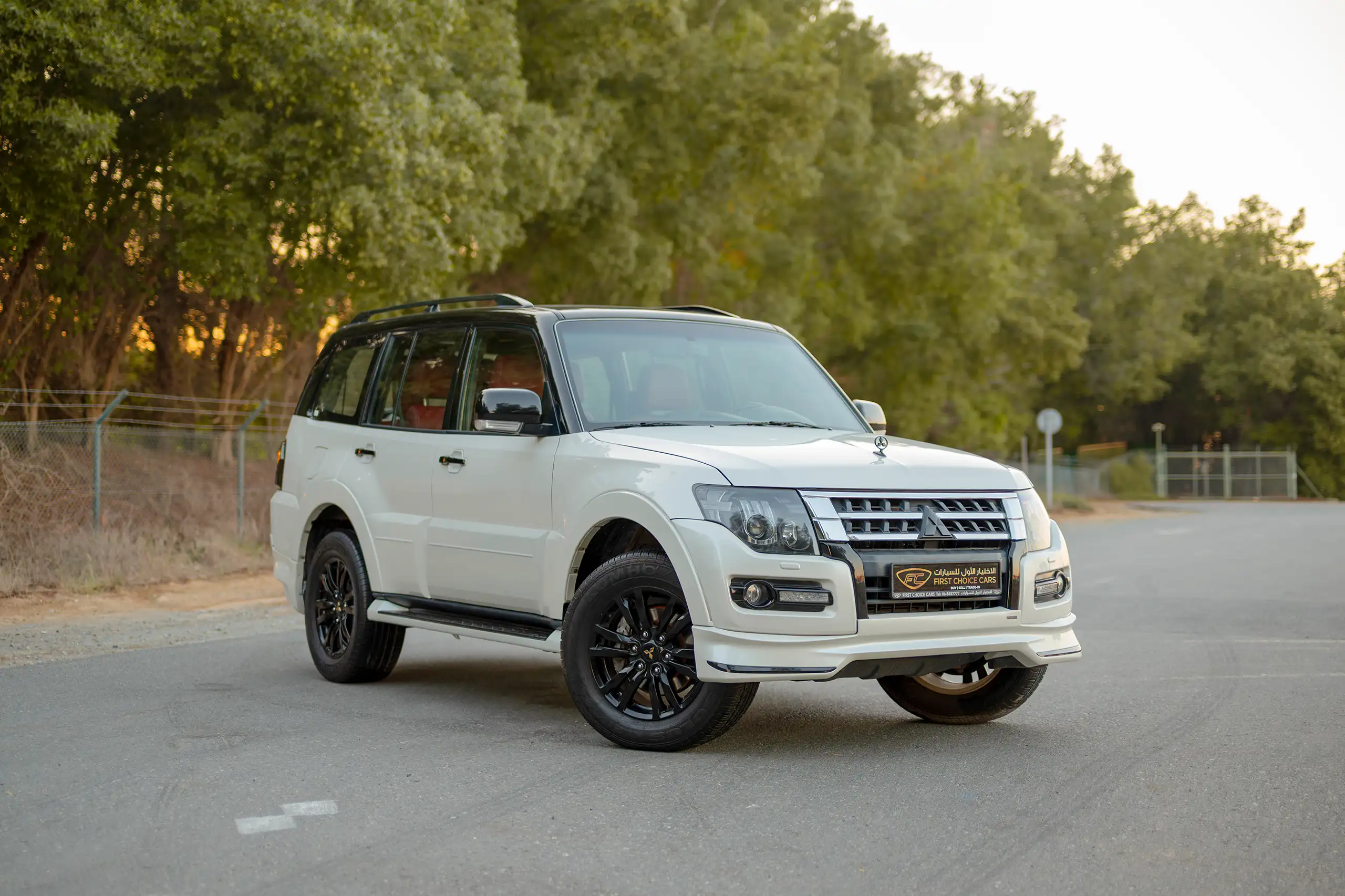 Used 2020 Mitsubishi Pajero Signature Edition White – Right Front Diagonal (45°) View at First Choice Cars Sharjah