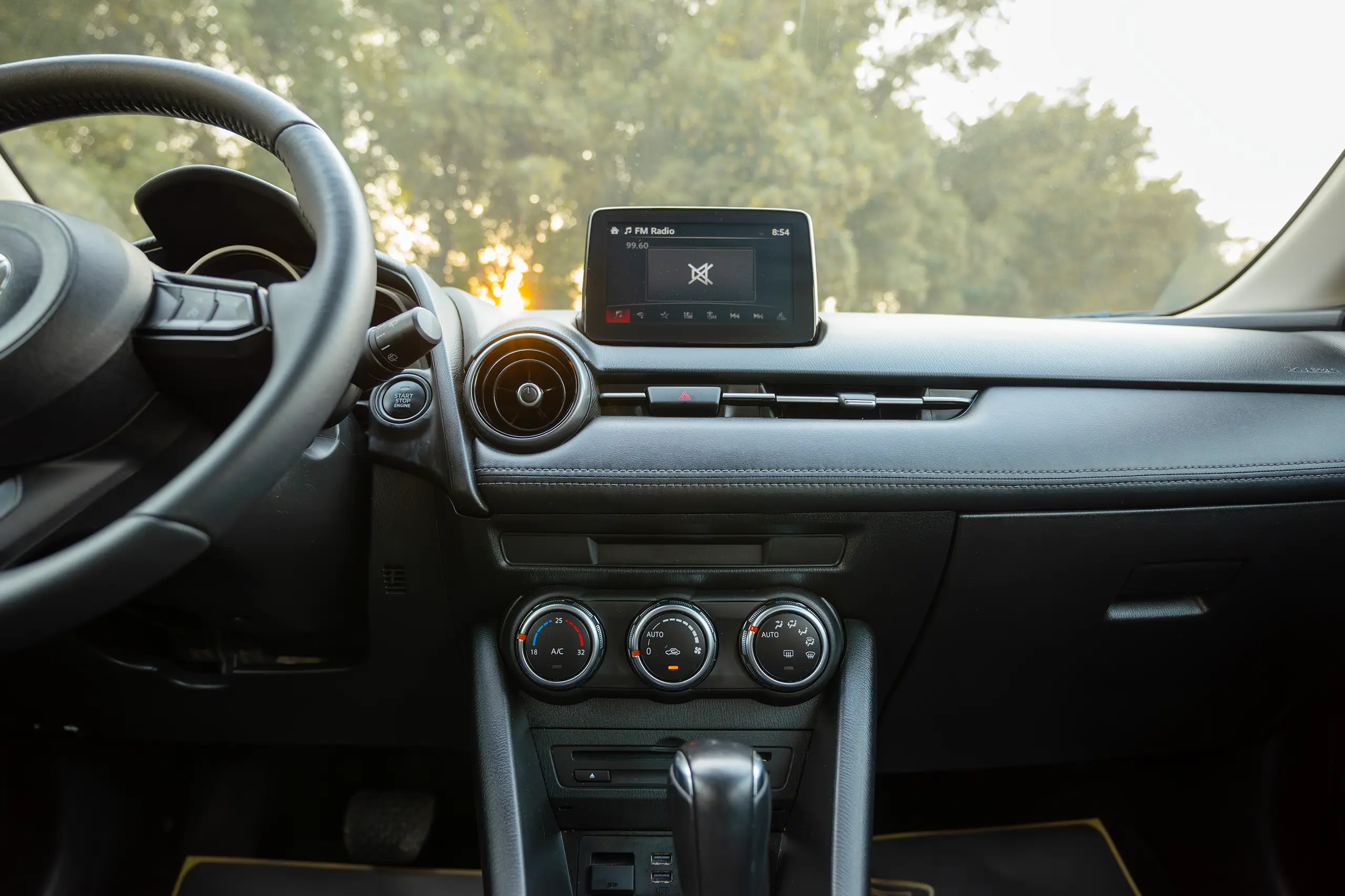 Used 2021 Mazda CX-3 GS Silver – Infotainment / Touchscreen System at First Choice Cars Sharjah