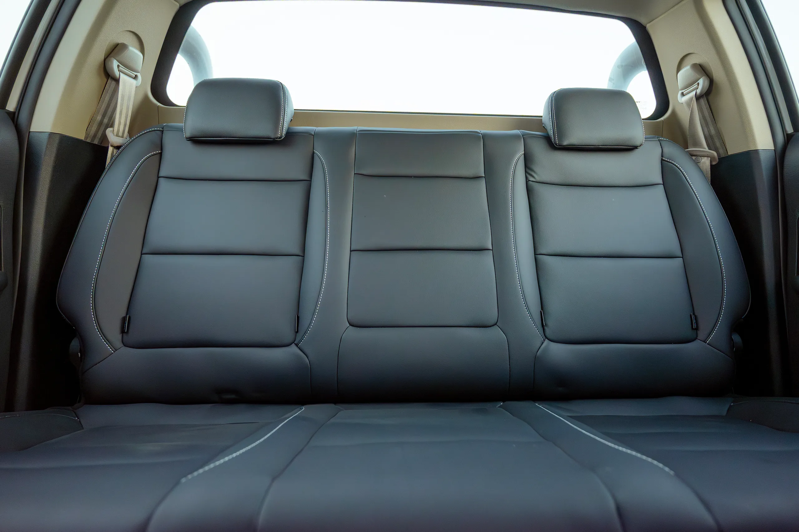 Used 2025 DongFeng RICH 6 Double Cabin White – Rear Seat View at First Choice Cars Sharjah