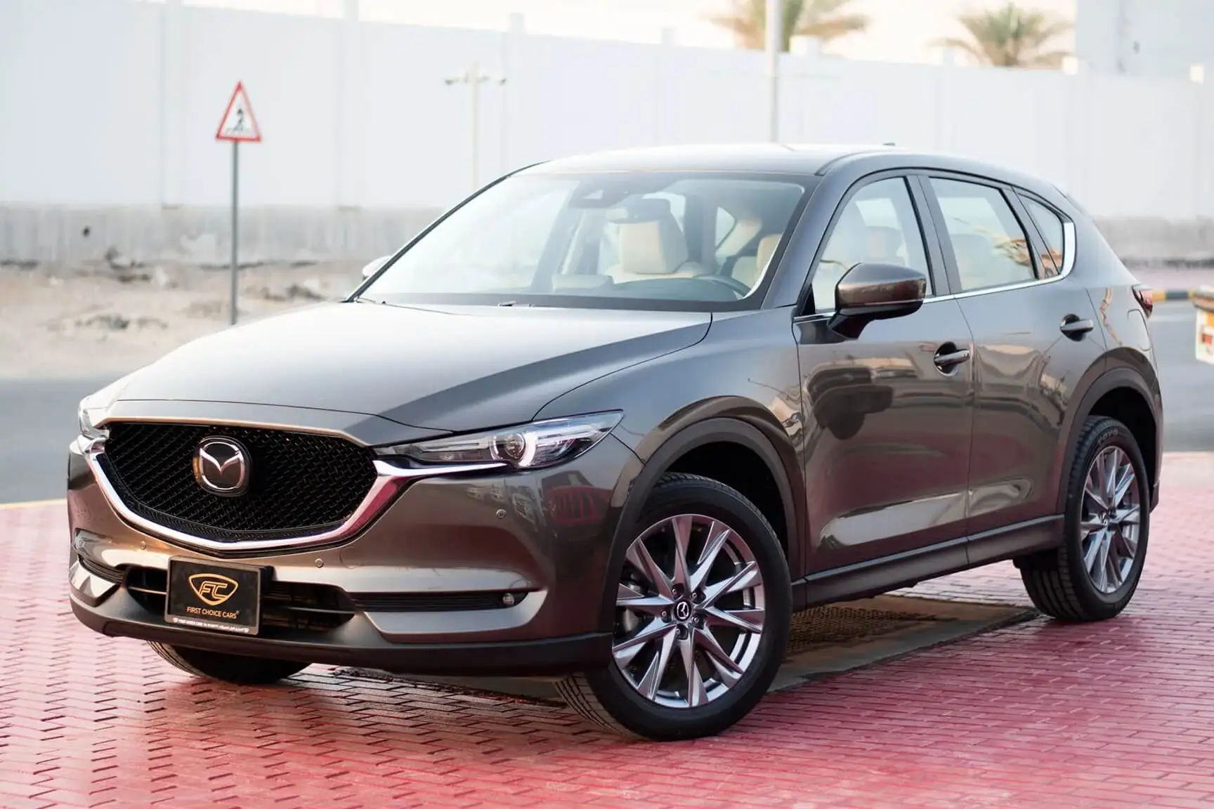 Used 2020 Mazda CX-5 GT Grey – Left Front Diagonal (45°) View at First Choice Cars Sharjah