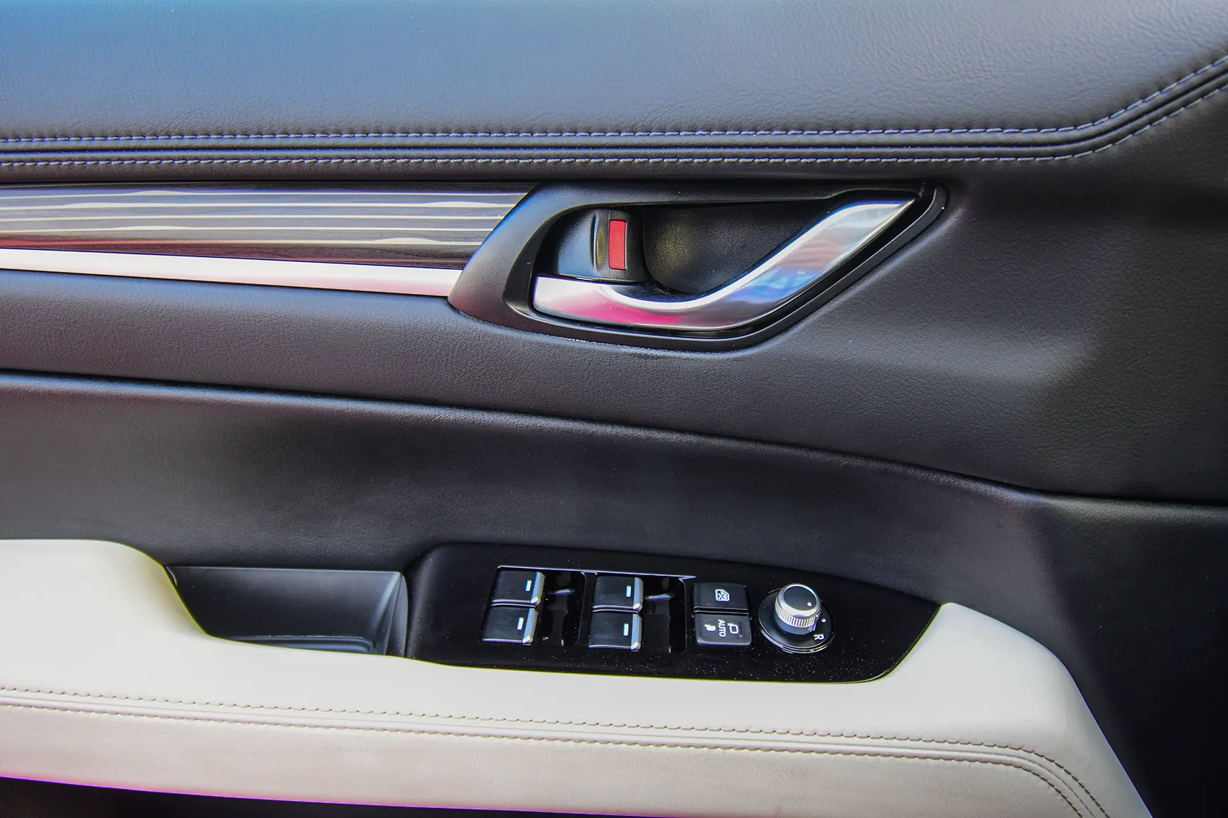 Used 2020 Mazda CX-5 GT Grey – Driver Door Panel Full View at First Choice Cars Sharjah