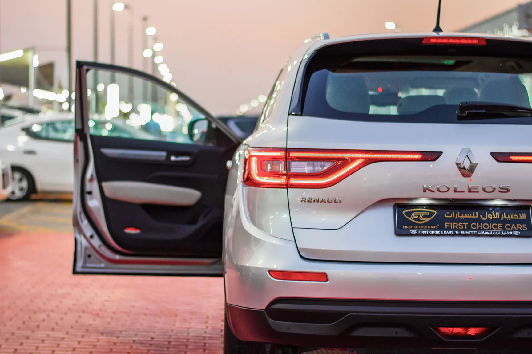 Used 2018 Renault Koleos Pe Silver – Taillight Close-up at First Choice Cars Sharjah