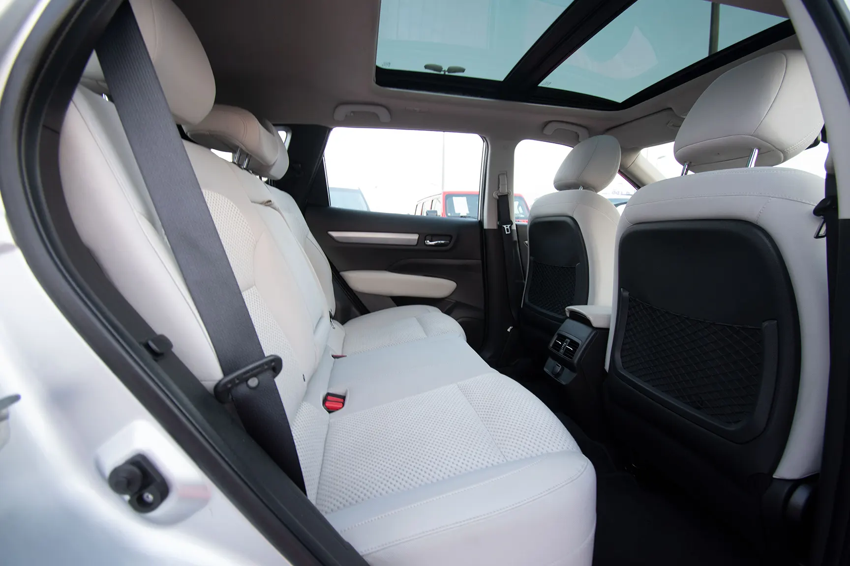 Used 2018 Renault Koleos Pe Silver – Rear Passenger Side Cabin View at First Choice Cars Sharjah