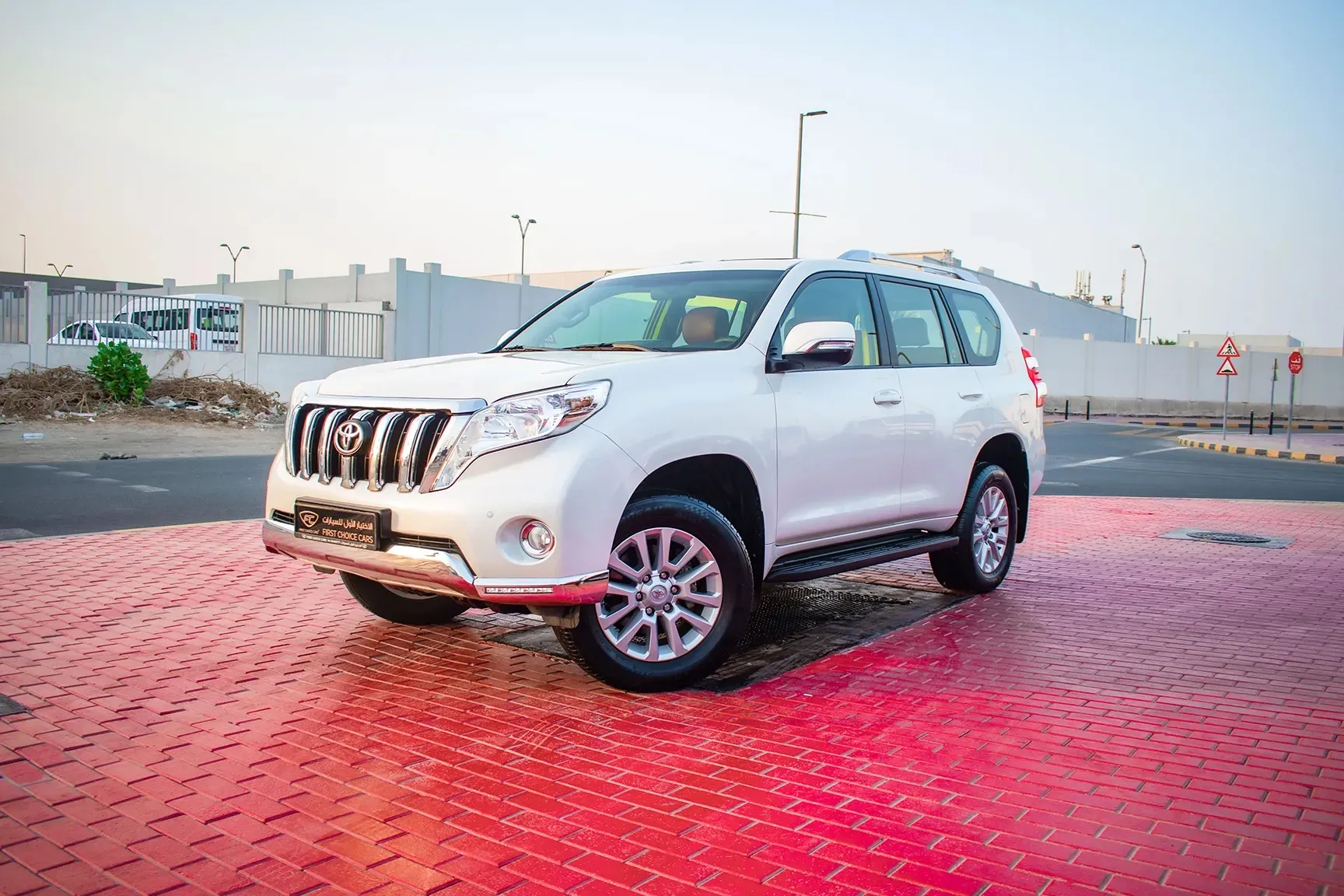 Used 2017 Toyota Prado VXR White – Left Front Diagonal (45°) View at First Choice Cars Sharjah