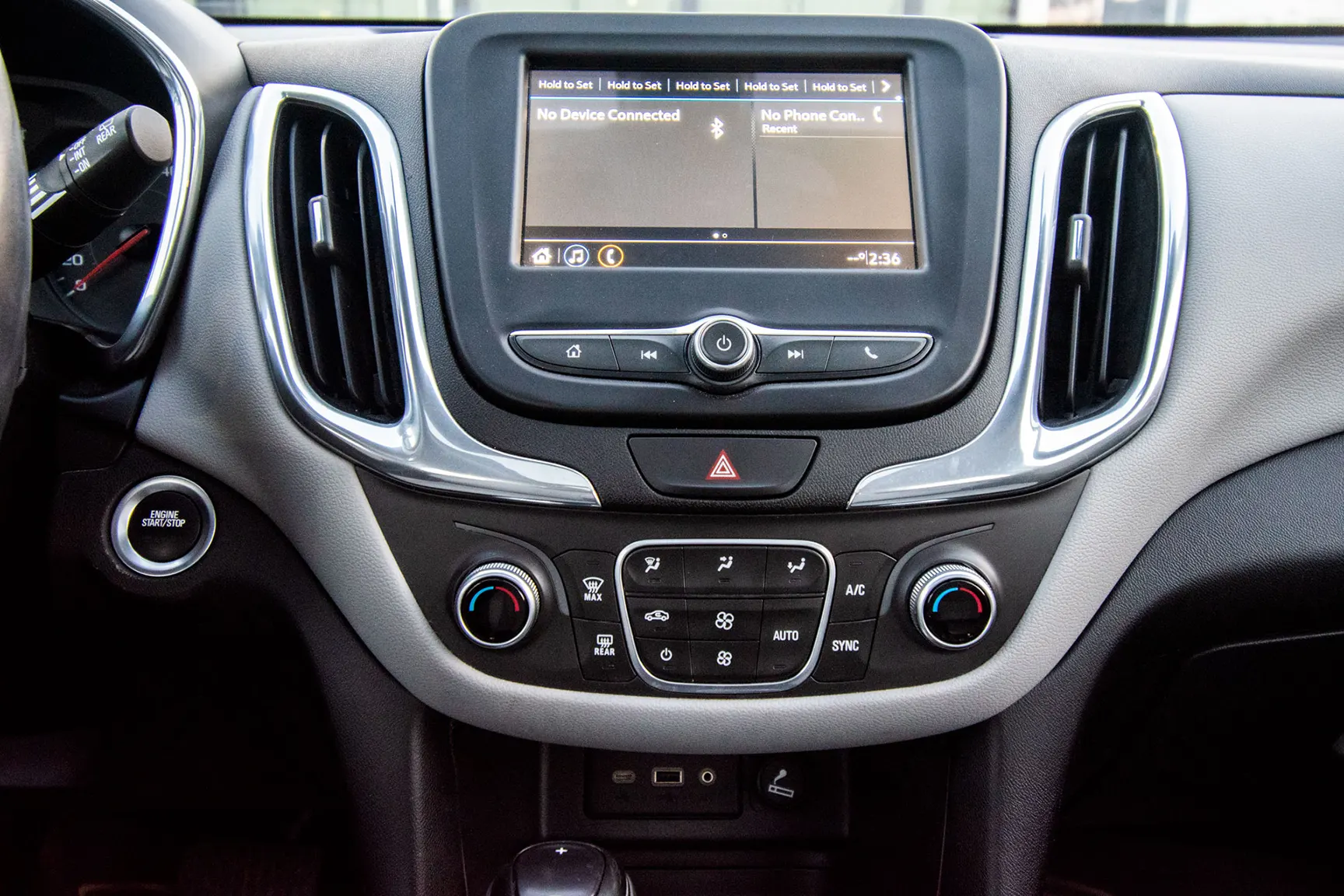 Used 2019 Chevrolet Equinox 1.5T LT Grey – Infotainment / Touchscreen System at First Choice Cars Sharjah