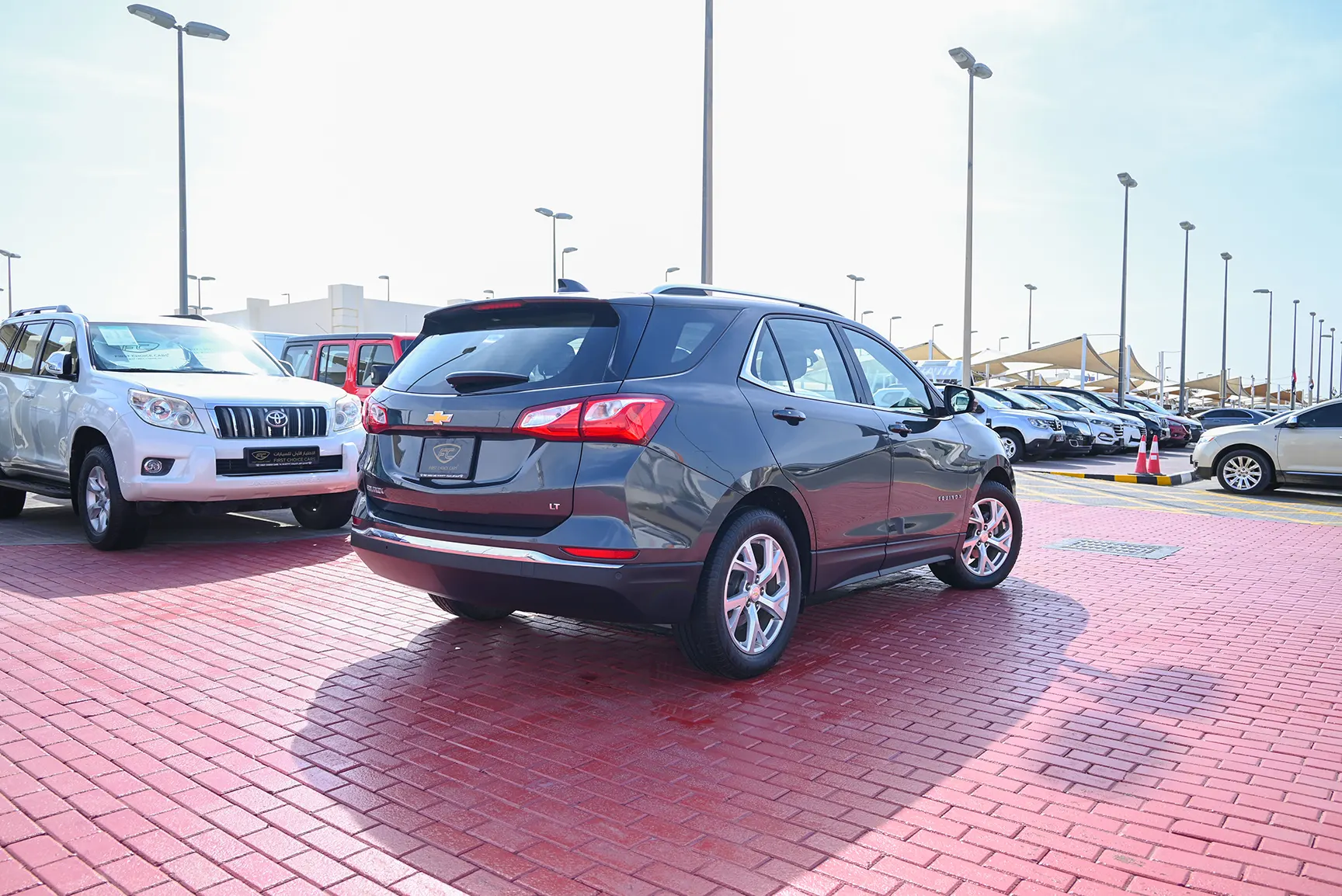 Used 2019 Chevrolet Equinox LT in Grey – Right Back Diagonal (45°) View for Sale at First Choice Cars Dubai Sharjah