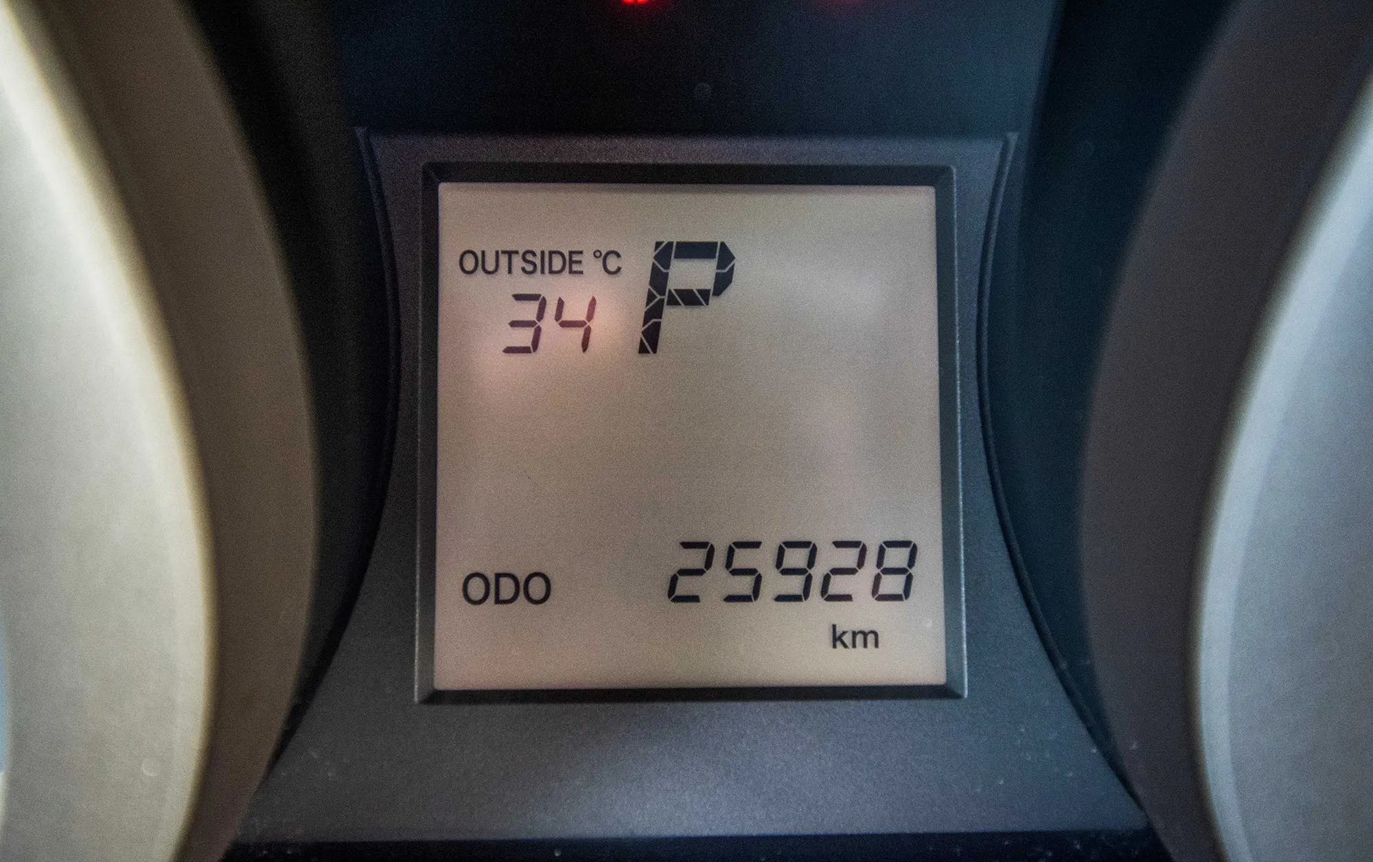 Used 2013 Toyota Prado Txl White – Odometer / Mileage Reading View at First Choice Cars Sharjah