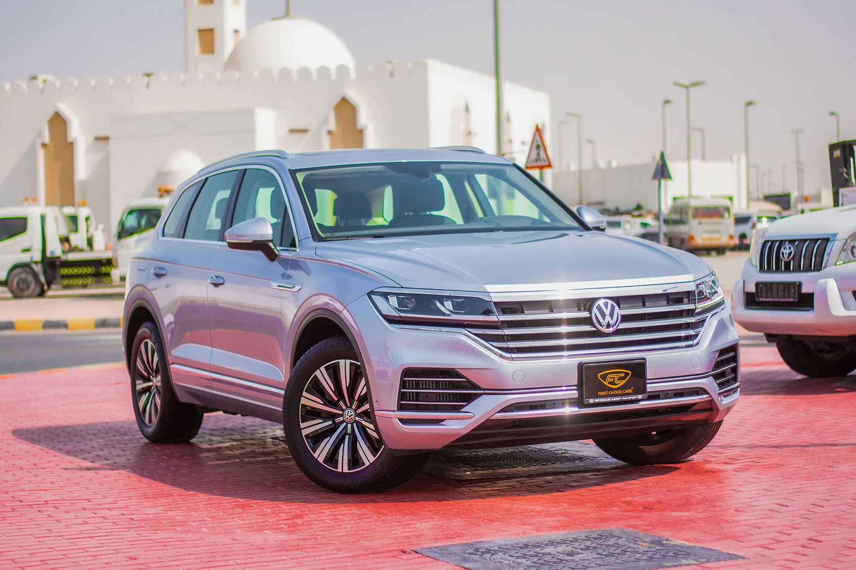 Used 2020 Volkswagen Touareg Atmosphere Comfortline Silver – Right Front Diagonal (45°) View at First Choice Cars Sharjah