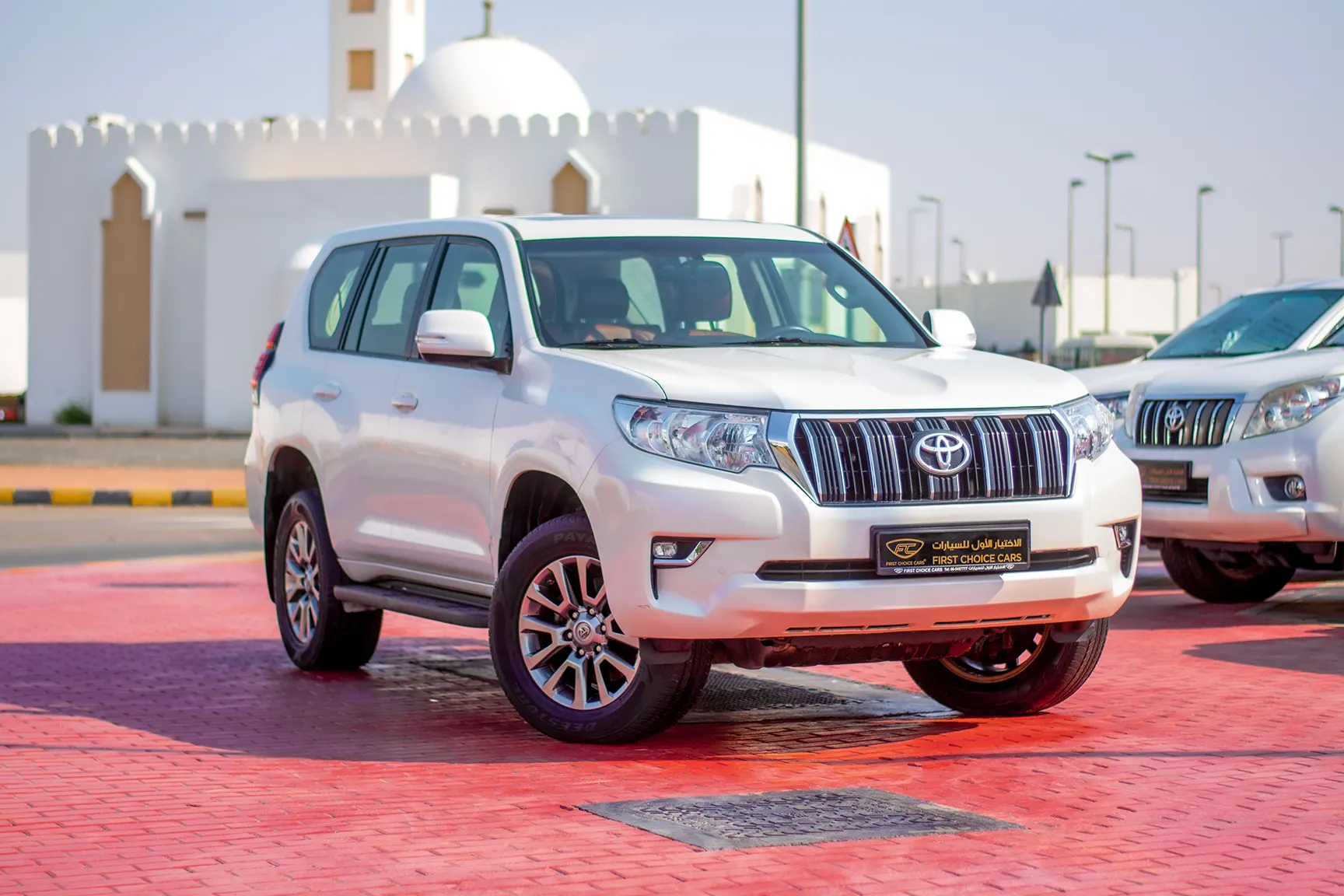 Used 2018 Toyota Prado VXR White – Right Front Diagonal (45°) View at First Choice Cars Sharjah