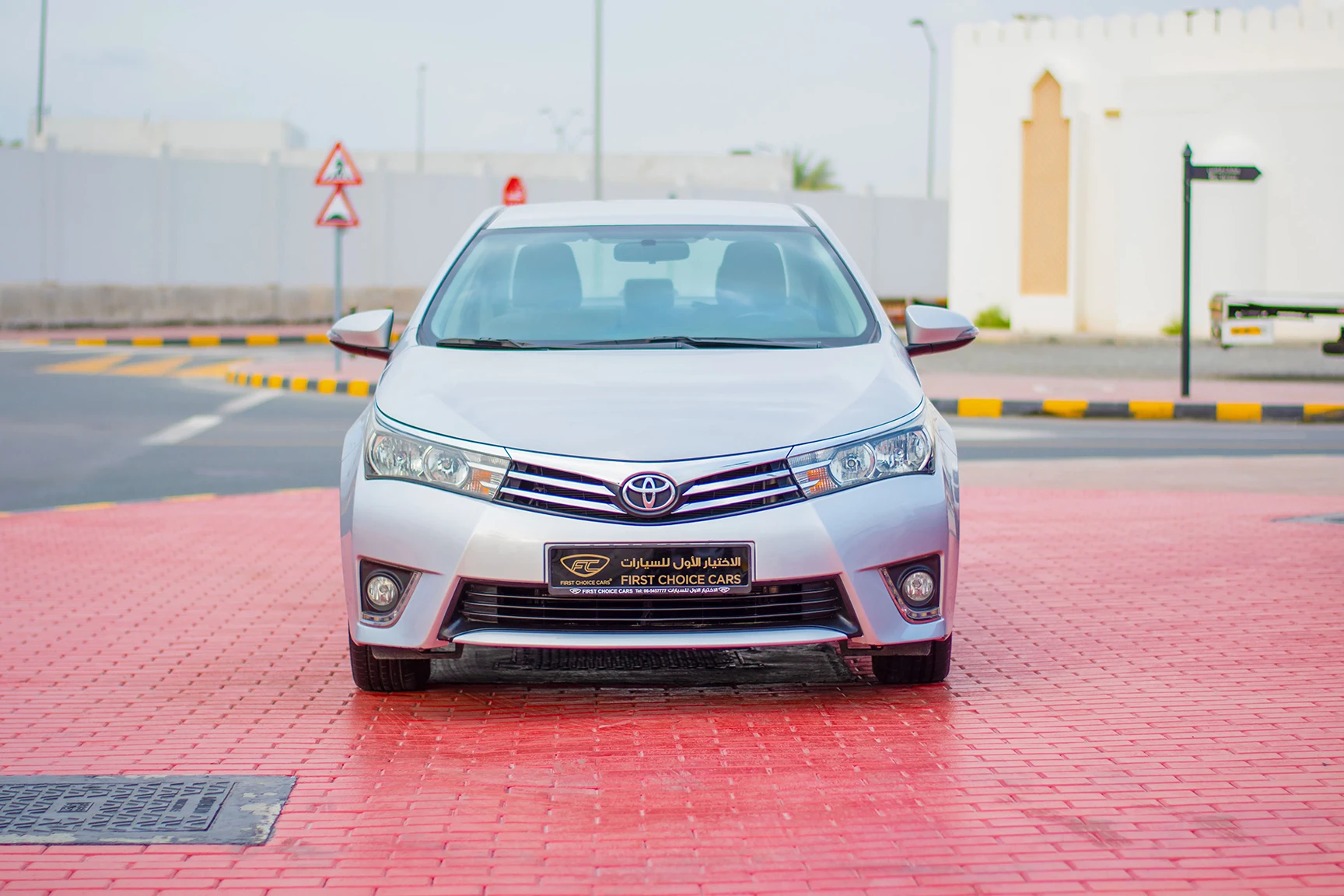 Used 2015 Toyota Corolla Se Silver – Front View at First Choice Cars Sharjah