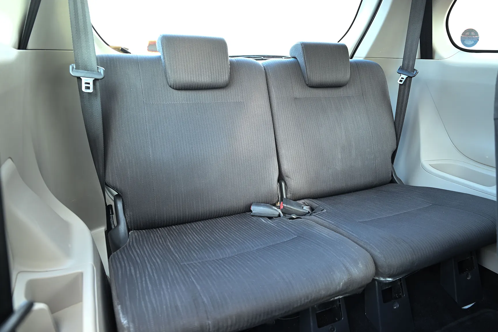 Used 2020 Toyota Avanza SE White – Third Row Right Seat View at First Choice Cars Sharjah