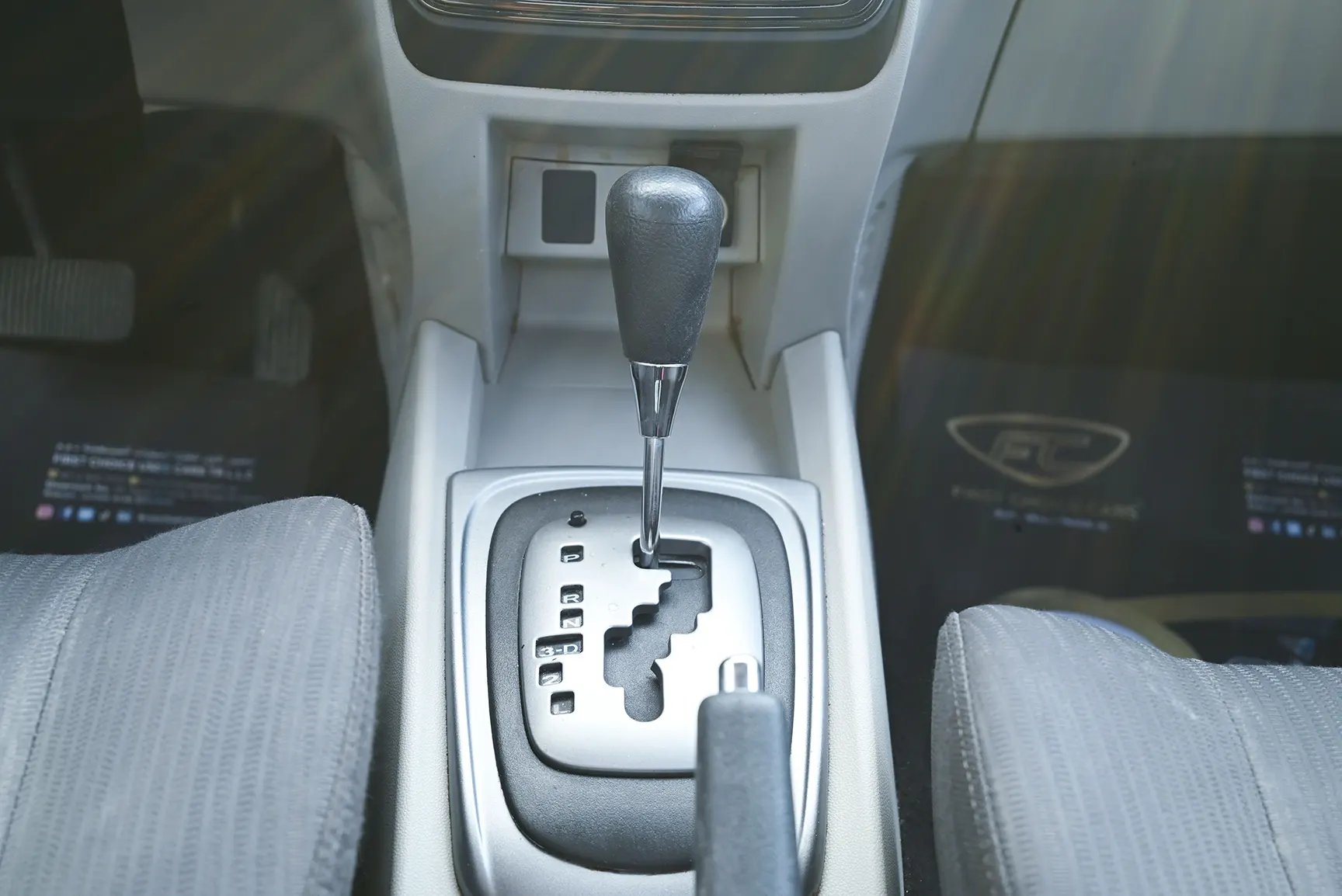 Used 2020 Toyota Avanza SE White – Center Console & Gear Shifter at First Choice Cars Sharjah