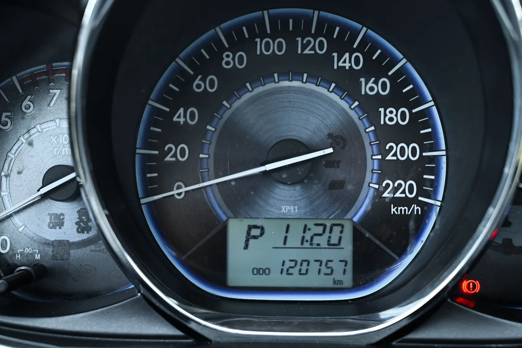 Used 2017 Toyota Yaris Se White – Odometer / Mileage Reading View at First Choice Cars Sharjah