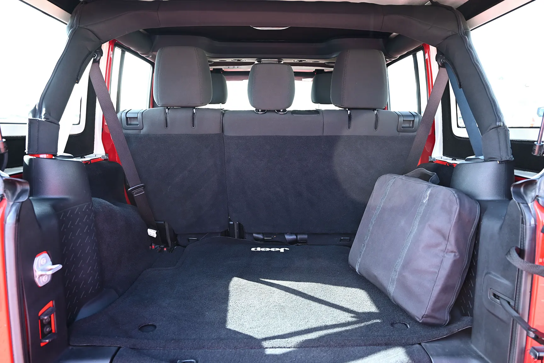 Used 2016 Jeep Wrangler Unlimited Sport Red – Boot / Trunk Space Open View at First Choice Cars Sharjah