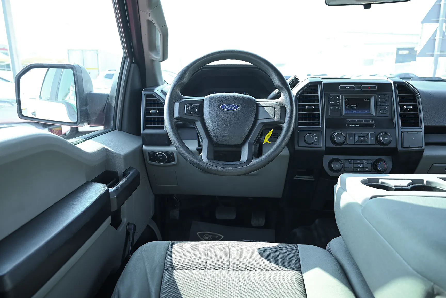 Used 2015 Ford F-150 XL in White – Steering Wheel & Instrument Cluster