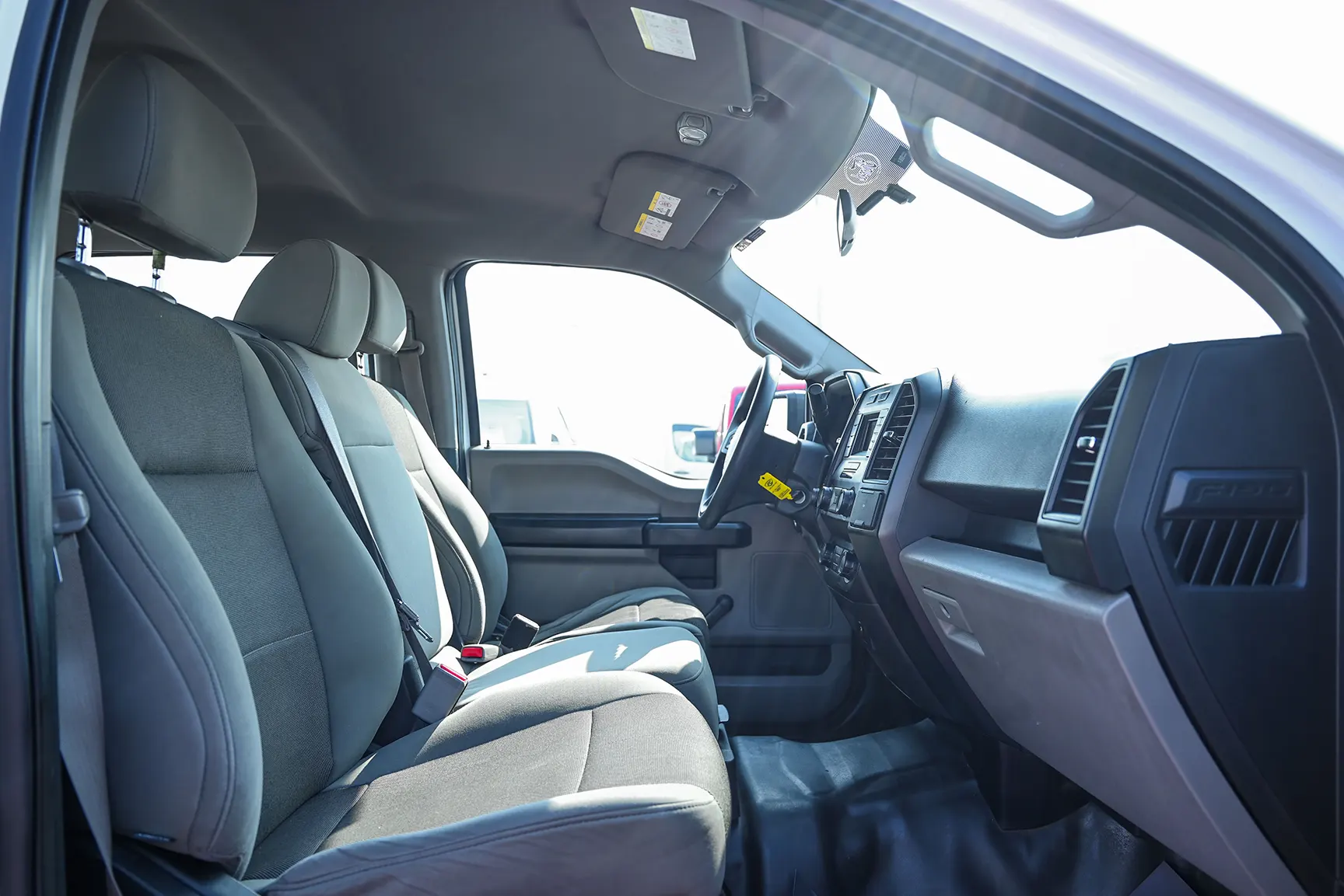 Used 2015 Ford F-Series Pickup F-150 XLT White – Front Passenger Side Cabin View at First Choice Cars Sharjah