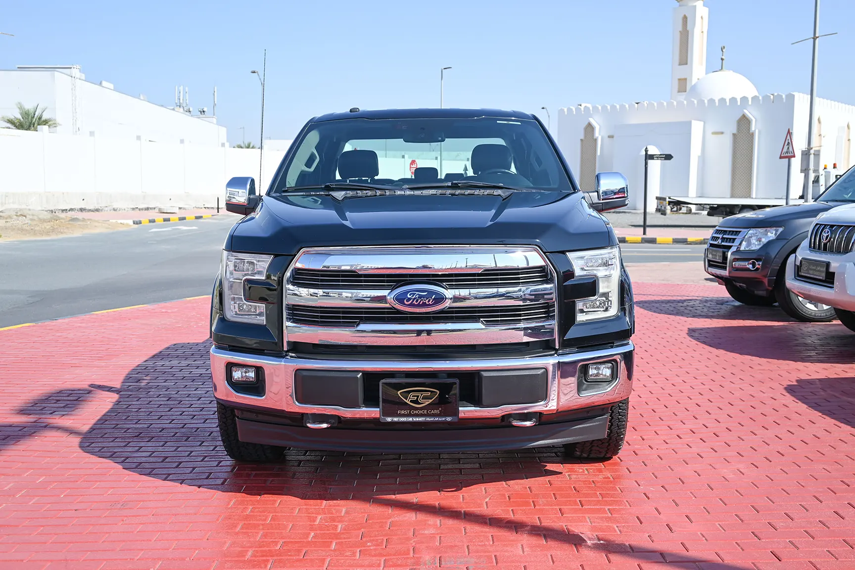 Used 2017 Ford F-Series Pickup F-150 Lariat Sport Edition in Black – Front View for Sale at First Choice Cars Dubai Sharjah