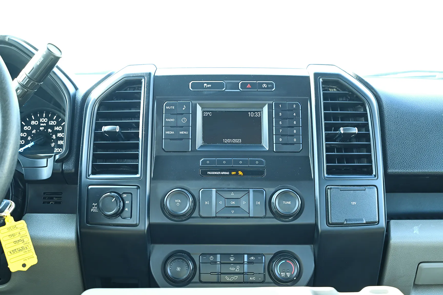 Used 2020 Ford F-Series Pickup F-150 XLT White – Infotainment / Touchscreen System at First Choice Cars Sharjah