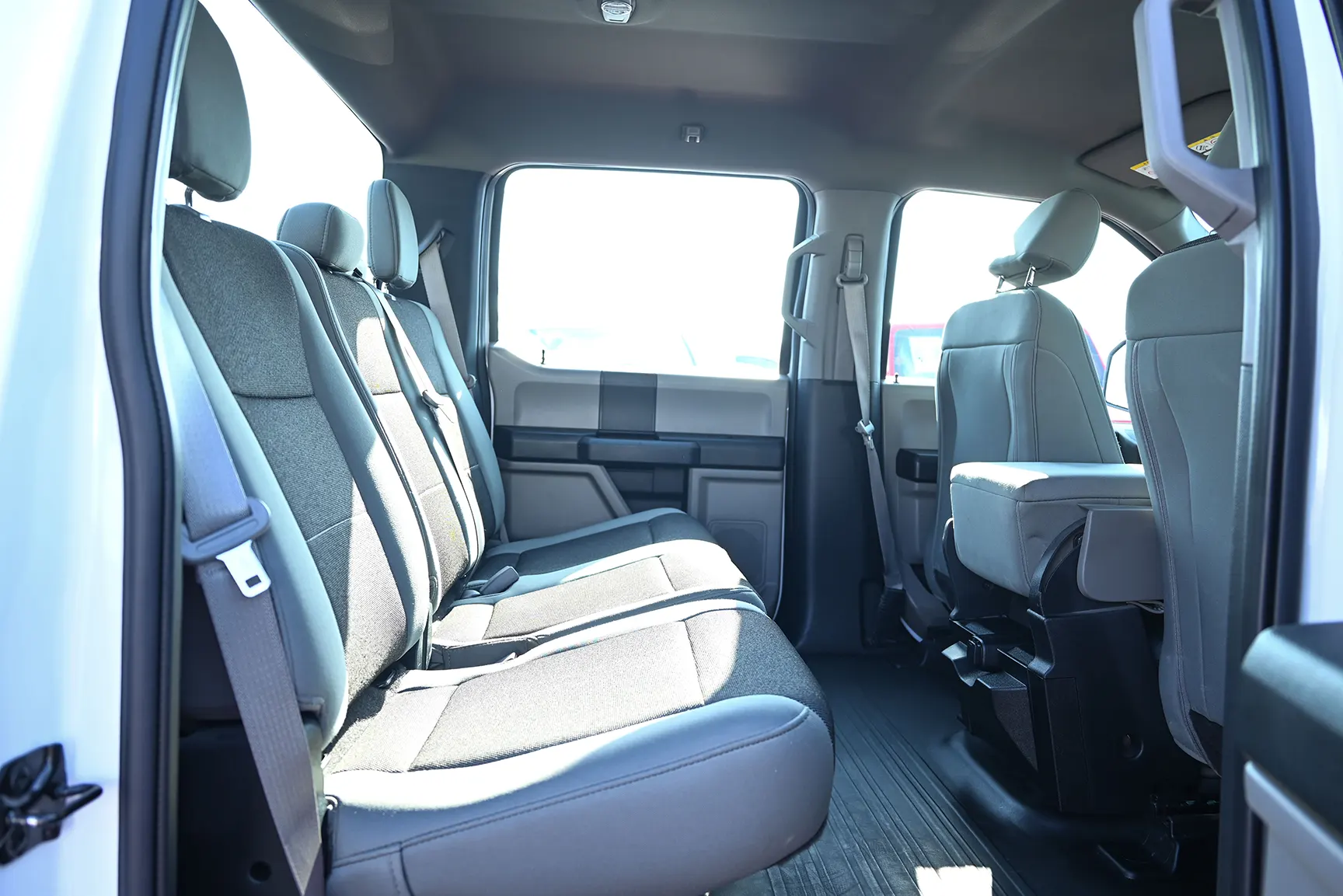 Used 2020 Ford F-Series Pickup F-150 XLT White – Rear Passenger Side Cabin View at First Choice Cars Sharjah