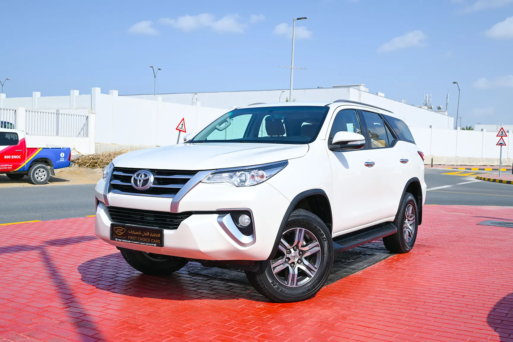 Used 2017 Toyota Fortuner GXR in White – Left Front Diagonal (45°) View for Sale at First Choice Cars Dubai Sharjah