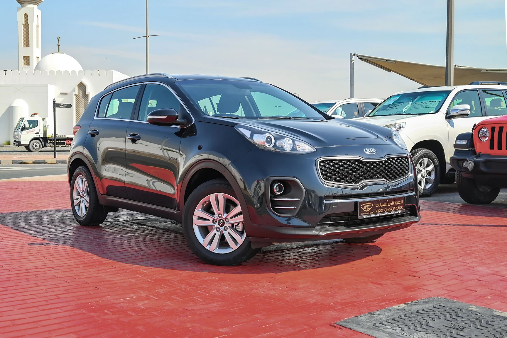 Used 2018 KIA Sportage LX Blue – Right Front Diagonal (45°) View at First Choice Cars Sharjah